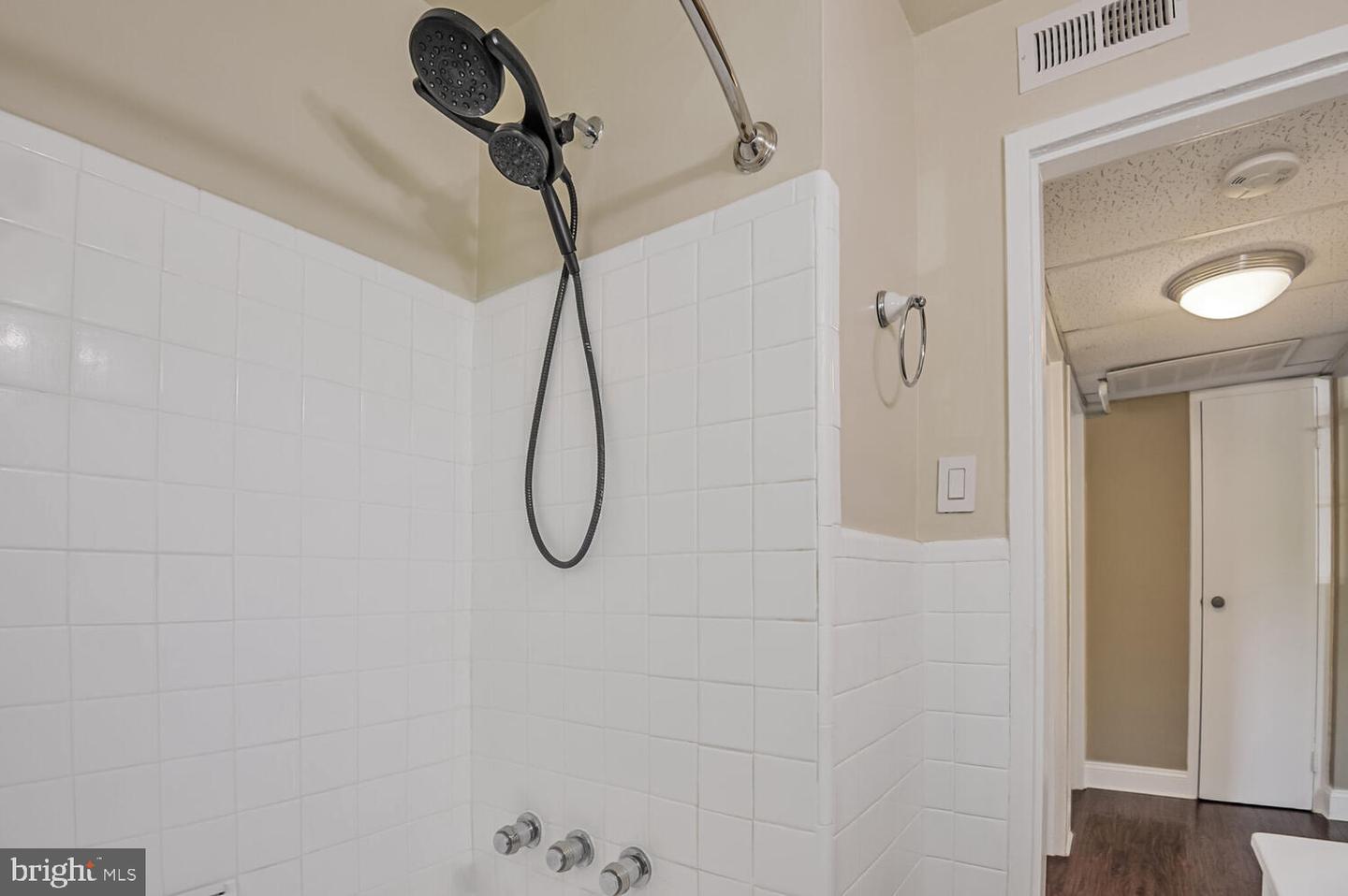 1109 BELLE VIEW BLVD #A2, ALEXANDRIA, Virginia 22307, 2 Bedrooms Bedrooms, ,1 BathroomBathrooms,Residential,For sale,1109 BELLE VIEW BLVD #A2,VAFX2238998 MLS # VAFX2238998