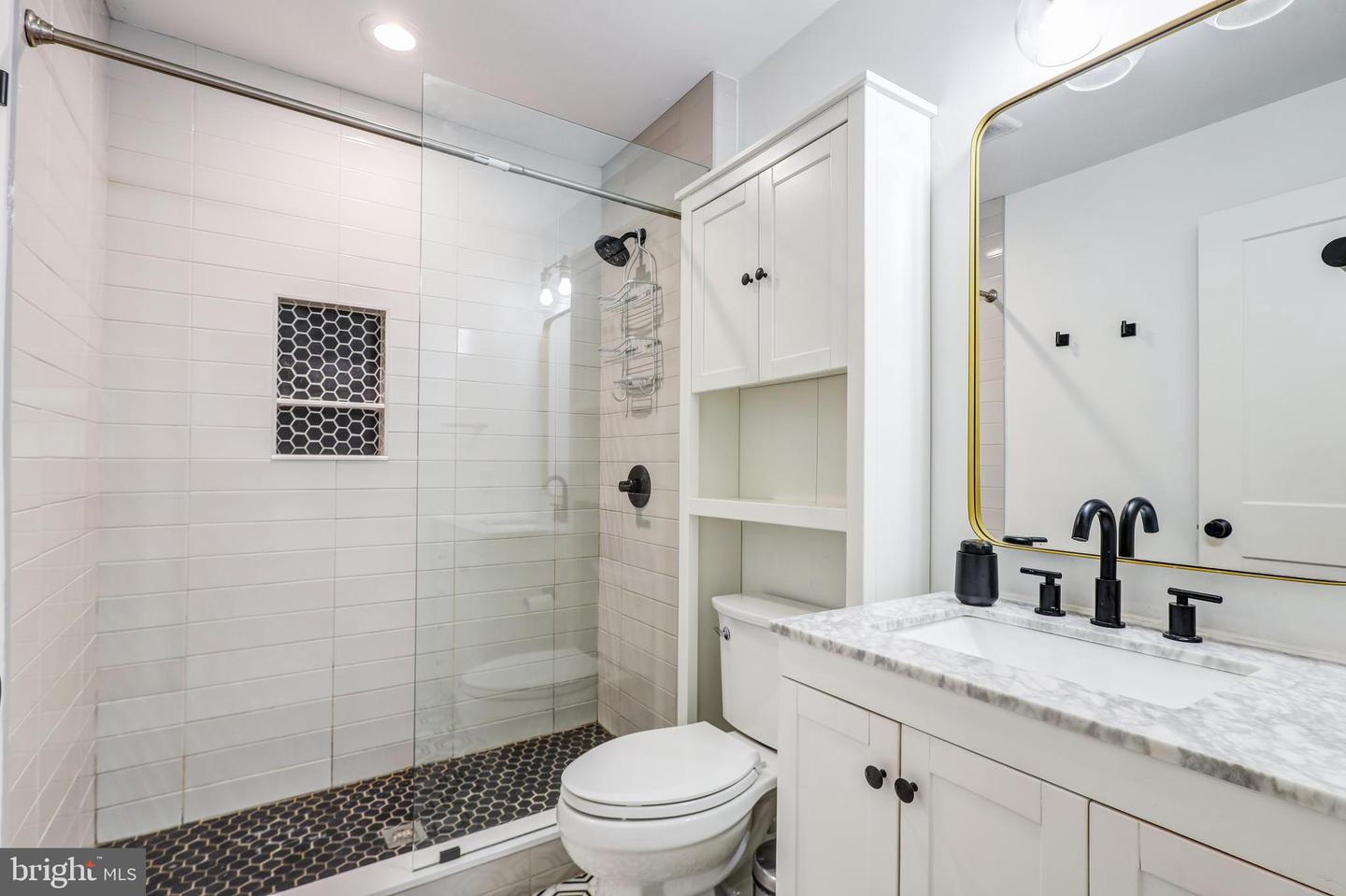 2013 PATRICK HENRY DR, ARLINGTON, Virginia 22205, 4 Bedrooms Bedrooms, ,3 BathroomsBathrooms,Residential,For sale,2013 PATRICK HENRY DR,VAAR2057118 MLS # VAAR2057118