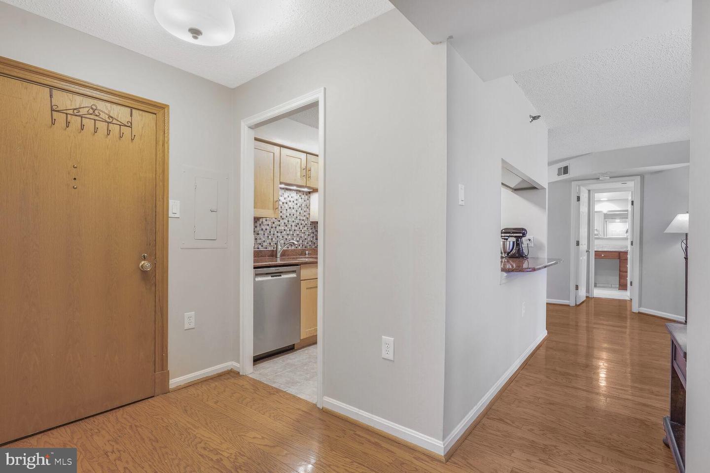 1301 N COURTHOUSE RD #810, ARLINGTON, Virginia 22201, 2 Bedrooms Bedrooms, ,2 BathroomsBathrooms,Residential,For sale,1301 N COURTHOUSE RD #810,VAAR2057122 MLS # VAAR2057122