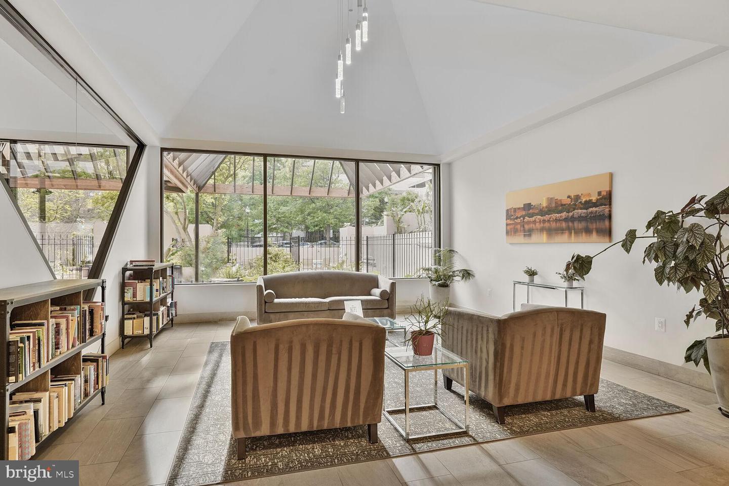 1301 N COURTHOUSE RD #810, ARLINGTON, Virginia 22201, 2 Bedrooms Bedrooms, ,2 BathroomsBathrooms,Residential,For sale,1301 N COURTHOUSE RD #810,VAAR2057122 MLS # VAAR2057122