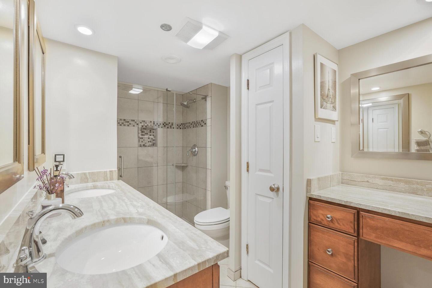 1301 N COURTHOUSE RD #810, ARLINGTON, Virginia 22201, 2 Bedrooms Bedrooms, ,2 BathroomsBathrooms,Residential,For sale,1301 N COURTHOUSE RD #810,VAAR2057122 MLS # VAAR2057122