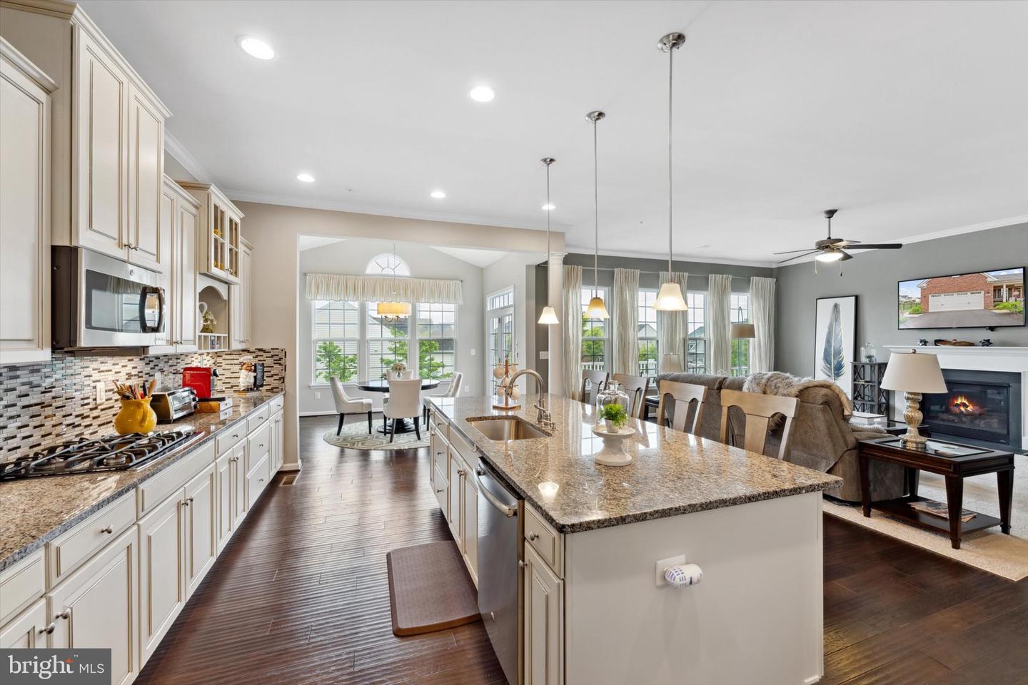 42257 WATLING CT, CHANTILLY, Virginia 20152, 3 Bedrooms Bedrooms, 16 Rooms Rooms,3 BathroomsBathrooms,Residential,For sale,42257 WATLING CT,VALO2095778 MLS # VALO2095778