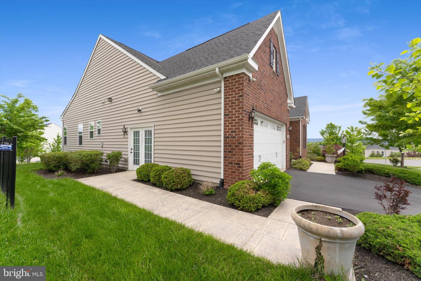 42257 WATLING CT, CHANTILLY, Virginia 20152, 3 Bedrooms Bedrooms, 16 Rooms Rooms,3 BathroomsBathrooms,Residential,For sale,42257 WATLING CT,VALO2095778 MLS # VALO2095778