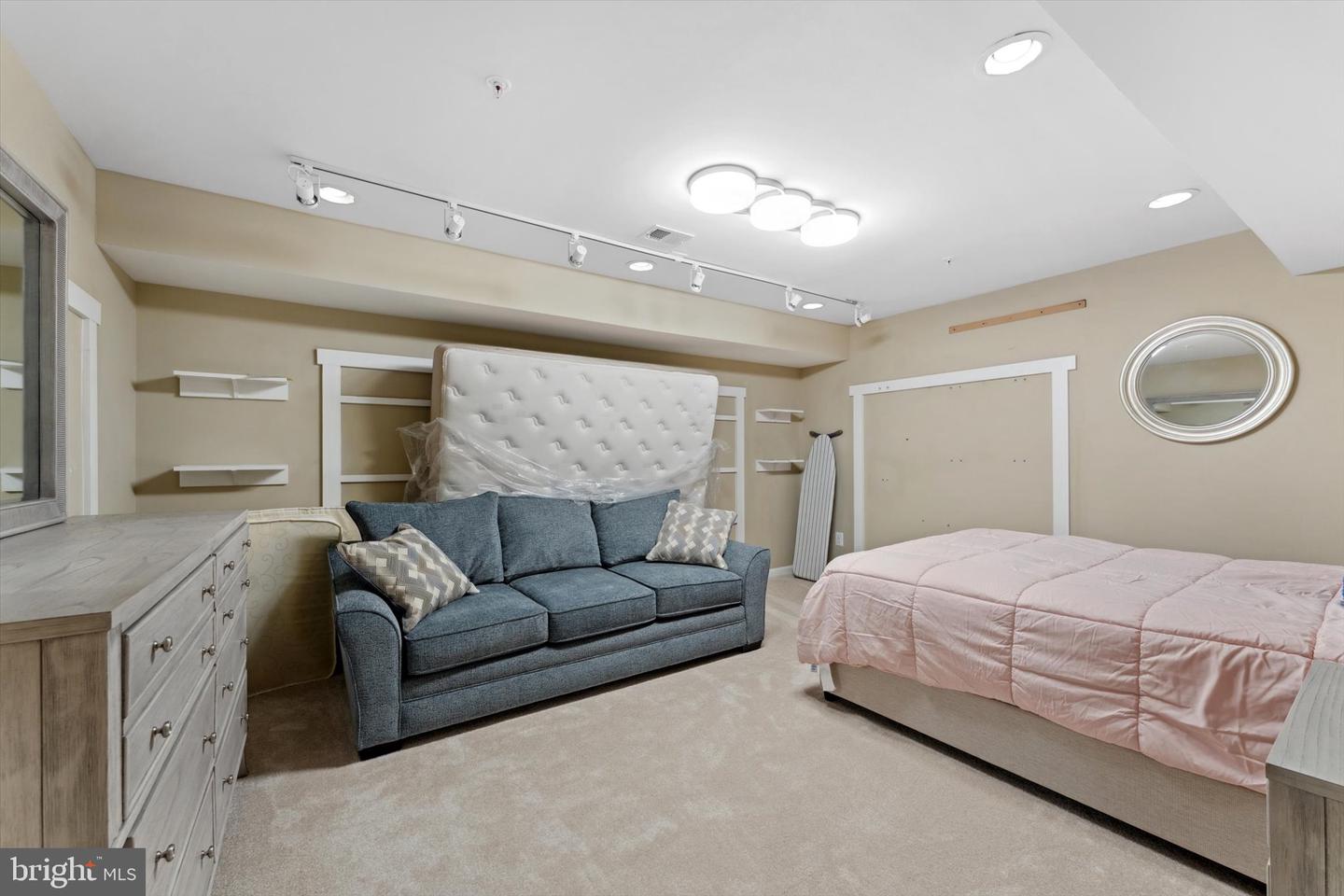 42257 WATLING CT, CHANTILLY, Virginia 20152, 3 Bedrooms Bedrooms, 16 Rooms Rooms,3 BathroomsBathrooms,Residential,For sale,42257 WATLING CT,VALO2095778 MLS # VALO2095778