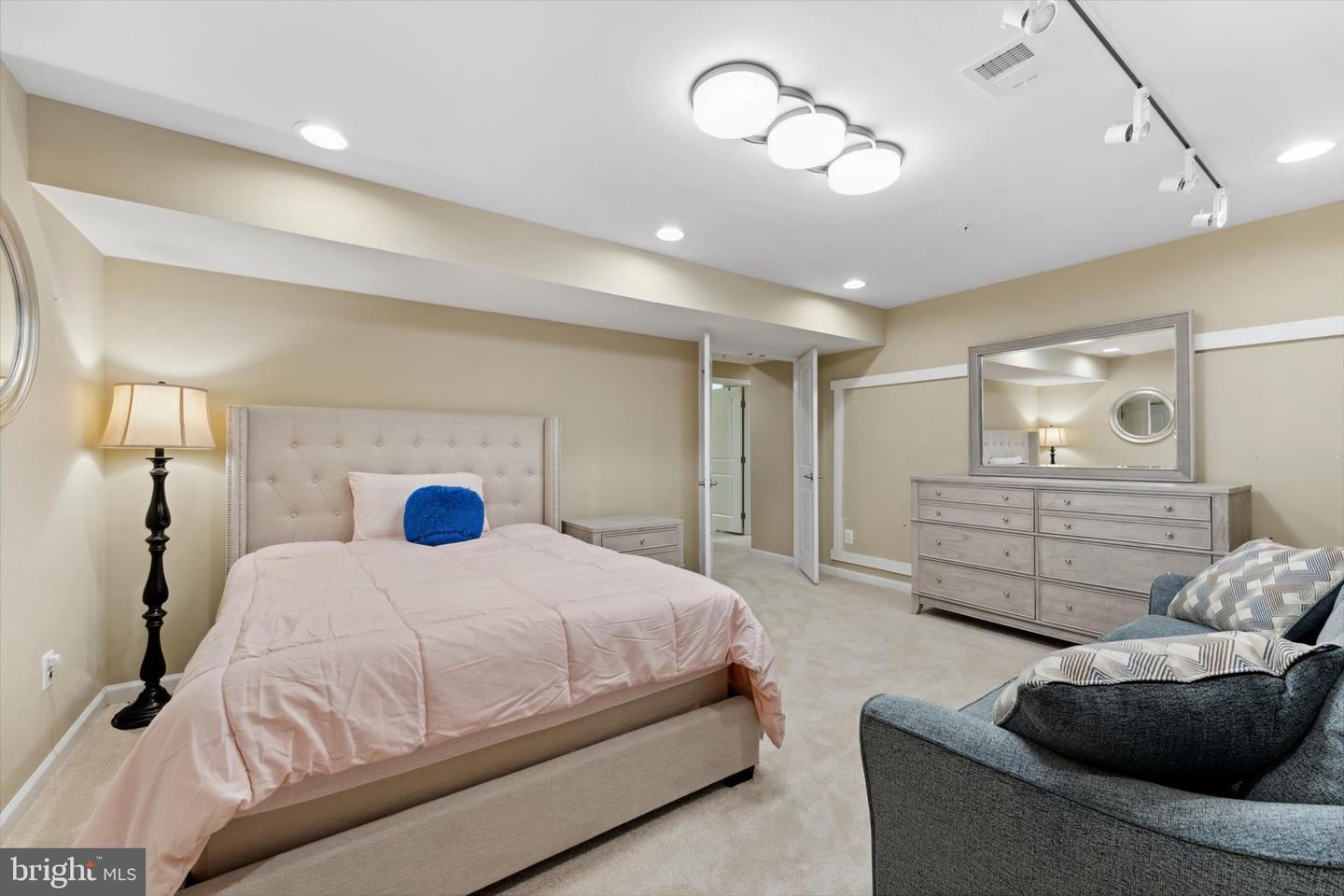42257 WATLING CT, CHANTILLY, Virginia 20152, 3 Bedrooms Bedrooms, 16 Rooms Rooms,3 BathroomsBathrooms,Residential,For sale,42257 WATLING CT,VALO2095778 MLS # VALO2095778