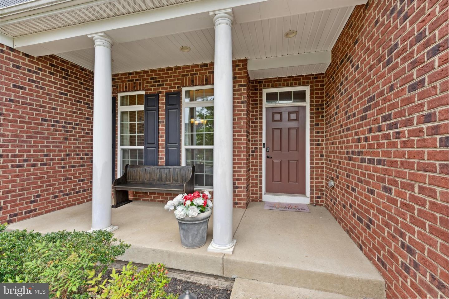 42257 WATLING CT, CHANTILLY, Virginia 20152, 3 Bedrooms Bedrooms, 16 Rooms Rooms,3 BathroomsBathrooms,Residential,For sale,42257 WATLING CT,VALO2095778 MLS # VALO2095778