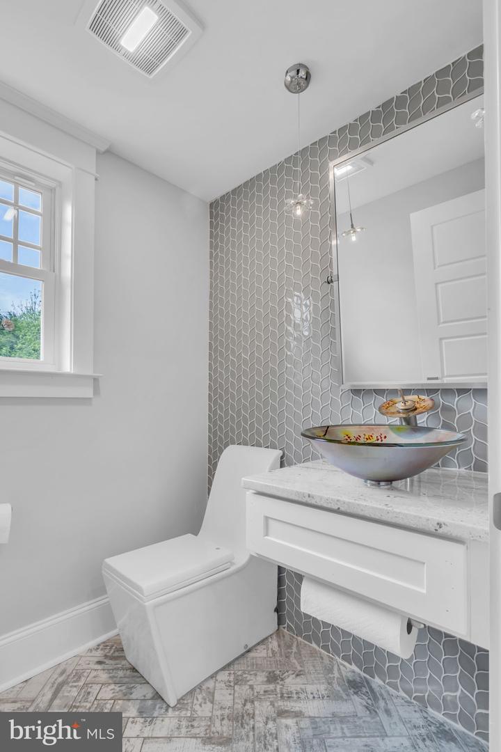 6248 WOODFAIR DR, FAIRFAX STATION, Virginia 22039, 7 Bedrooms Bedrooms, ,6 BathroomsBathrooms,Residential,For sale,6248 WOODFAIR DR,VAFX2239138 MLS # VAFX2239138