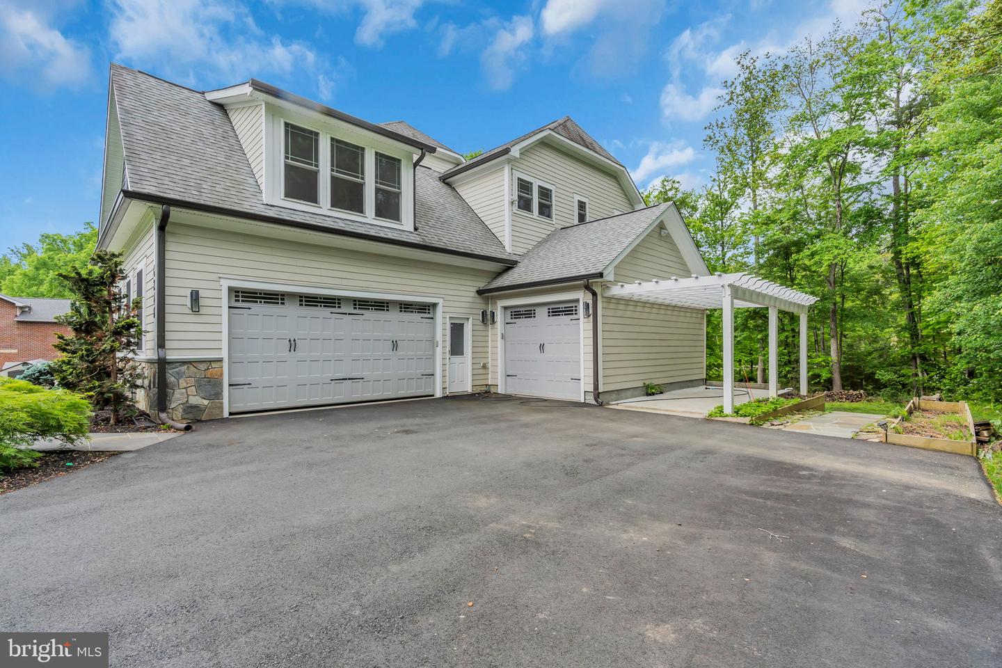 6248 WOODFAIR DR, FAIRFAX STATION, Virginia 22039, 7 Bedrooms Bedrooms, ,6 BathroomsBathrooms,Residential,For sale,6248 WOODFAIR DR,VAFX2239138 MLS # VAFX2239138