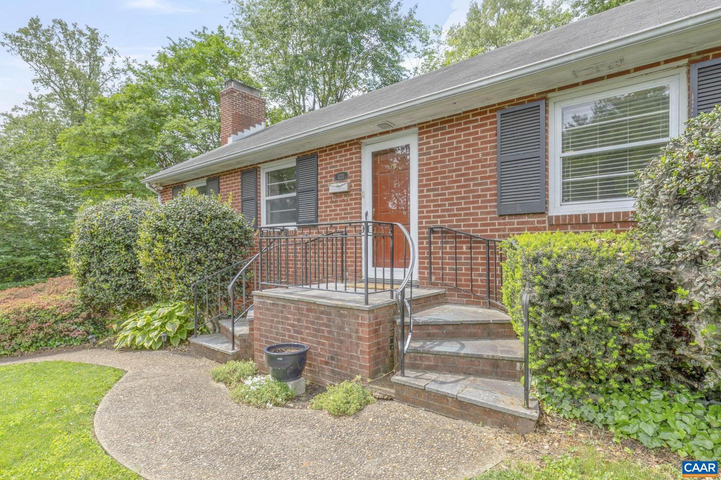 1221 GREENWAY RD, CHARLOTTESVILLE, Virginia 22903, 3 Bedrooms Bedrooms, ,2 BathroomsBathrooms,Residential,For sale,1221 GREENWAY RD,664201 MLS # 664201