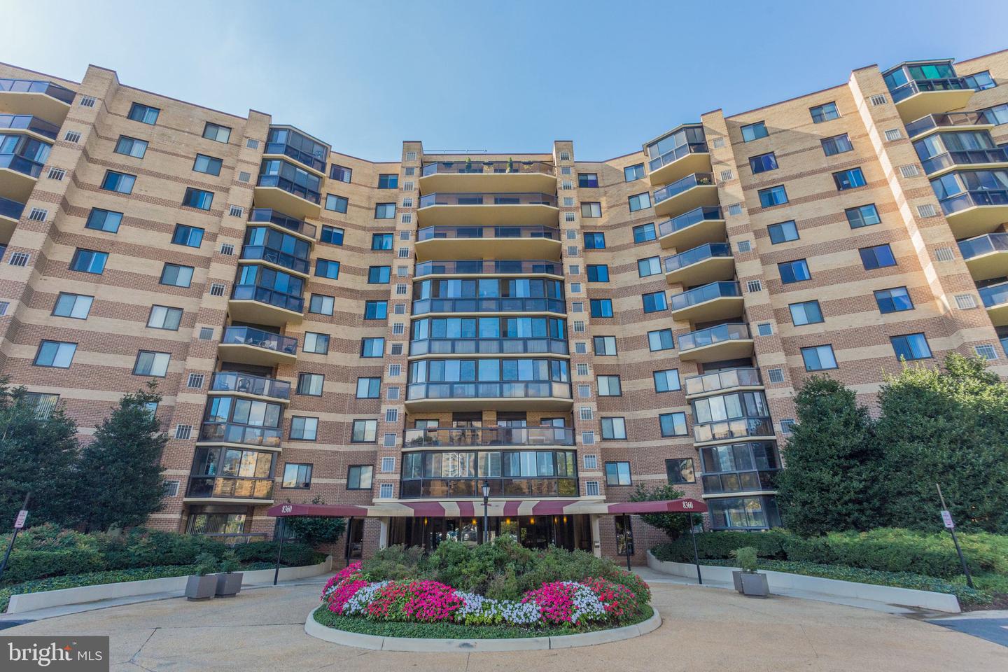 8360 GREENSBORO DR #212, MCLEAN, Virginia 22102, 3 Bedrooms Bedrooms, ,2 BathroomsBathrooms,Residential,For sale,8360 GREENSBORO DR #212,VAFX2238966 MLS # VAFX2238966
