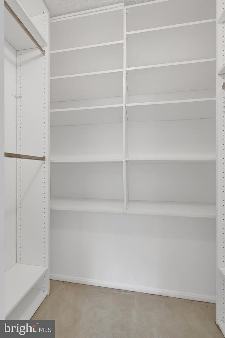 8360 GREENSBORO DR #212, MCLEAN, Virginia 22102, 3 Bedrooms Bedrooms, ,2 BathroomsBathrooms,Residential,For sale,8360 GREENSBORO DR #212,VAFX2238966 MLS # VAFX2238966