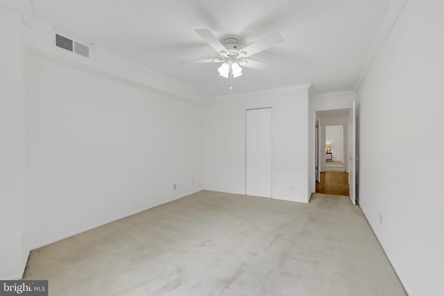 8360 GREENSBORO DR #212, MCLEAN, Virginia 22102, 3 Bedrooms Bedrooms, ,2 BathroomsBathrooms,Residential,For sale,8360 GREENSBORO DR #212,VAFX2238966 MLS # VAFX2238966