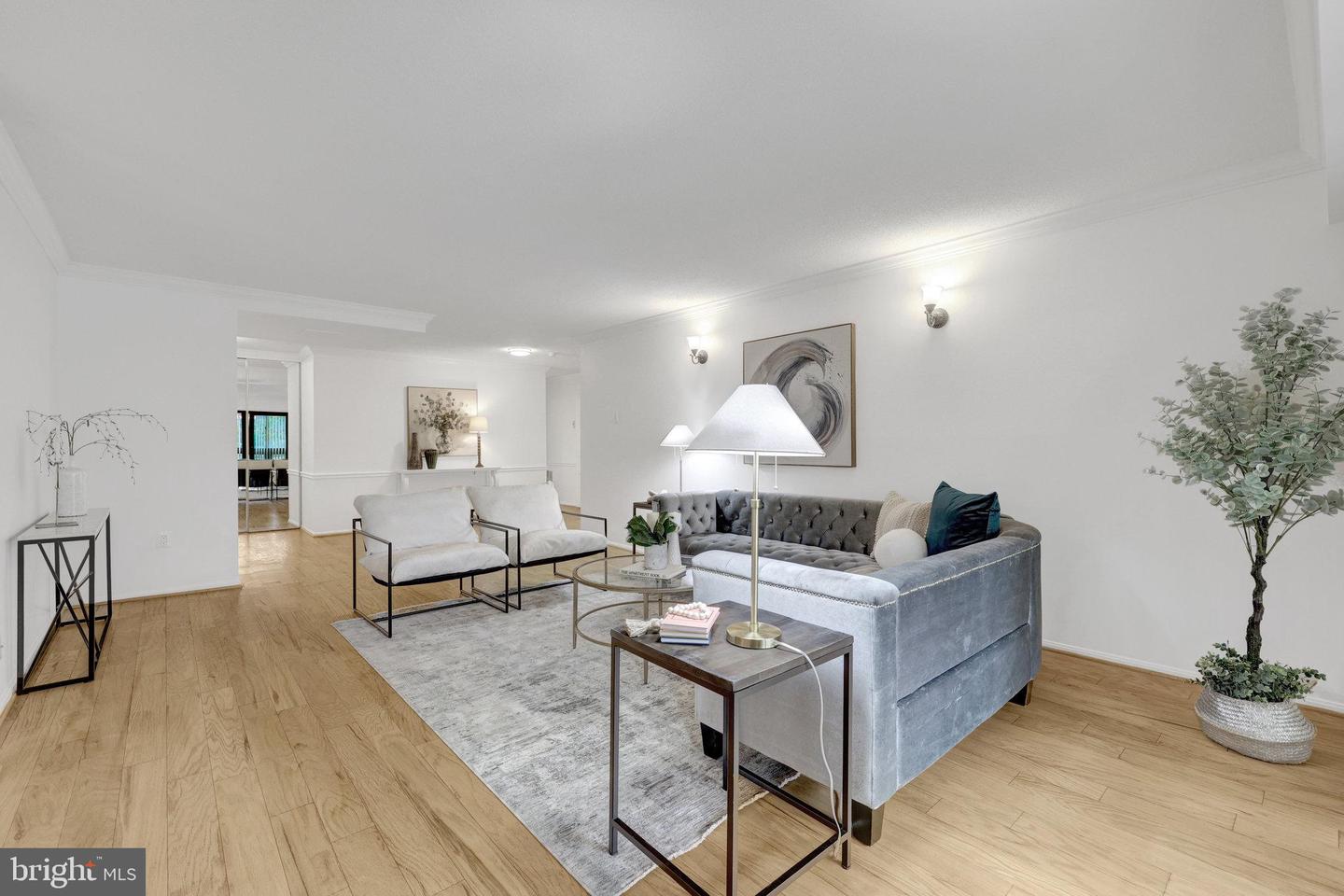 8360 GREENSBORO DR #212, MCLEAN, Virginia 22102, 3 Bedrooms Bedrooms, ,2 BathroomsBathrooms,Residential,For sale,8360 GREENSBORO DR #212,VAFX2238966 MLS # VAFX2238966