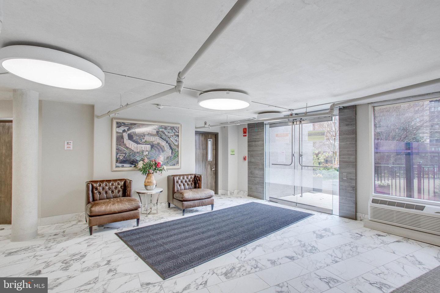 8360 GREENSBORO DR #212, MCLEAN, Virginia 22102, 3 Bedrooms Bedrooms, ,2 BathroomsBathrooms,Residential,For sale,8360 GREENSBORO DR #212,VAFX2238966 MLS # VAFX2238966