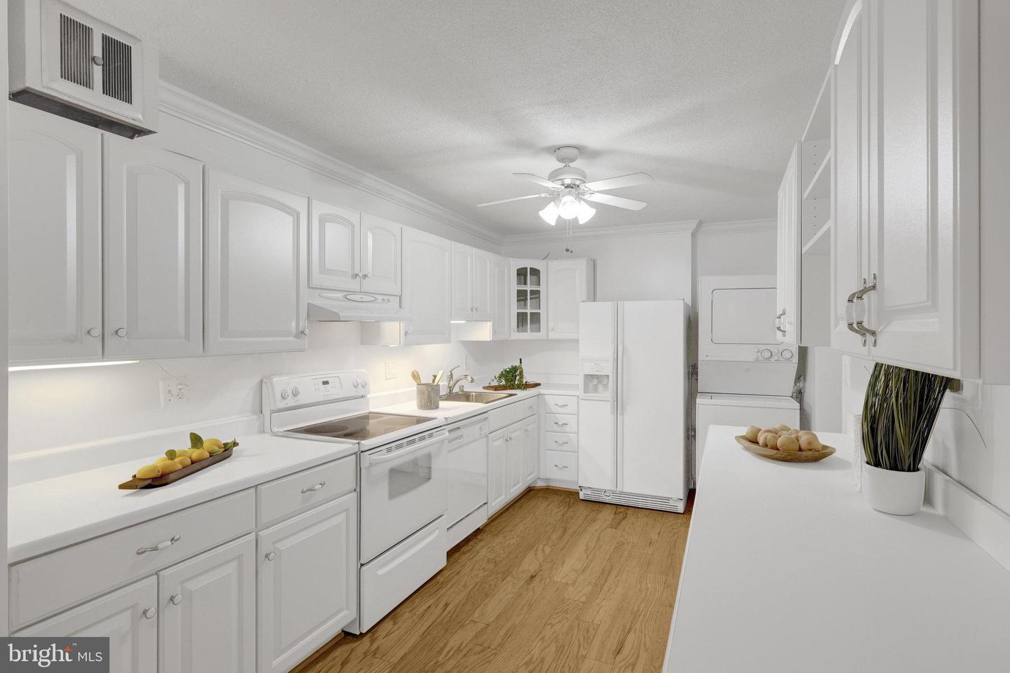 8360 GREENSBORO DR #212, MCLEAN, Virginia 22102, 3 Bedrooms Bedrooms, ,2 BathroomsBathrooms,Residential,For sale,8360 GREENSBORO DR #212,VAFX2238966 MLS # VAFX2238966