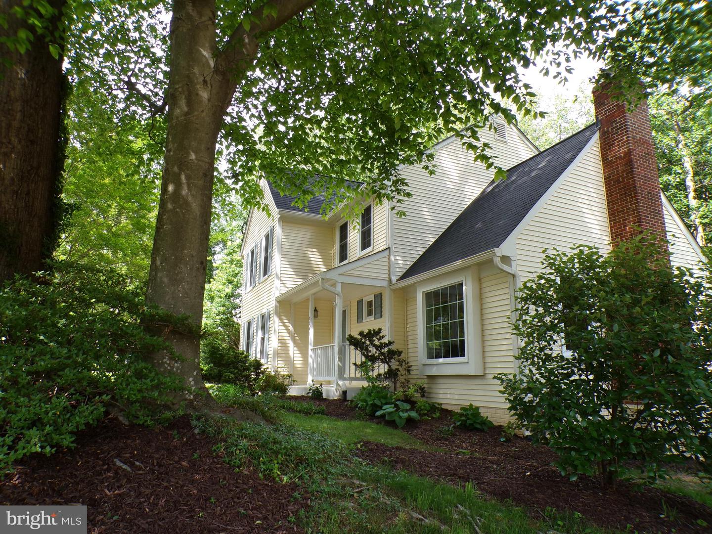 9241 NORTHEDGE DR, SPRINGFIELD, Virginia 22153, 4 Bedrooms Bedrooms, ,3 BathroomsBathrooms,Residential,For sale,9241 NORTHEDGE DR,VAFX2239164 MLS # VAFX2239164