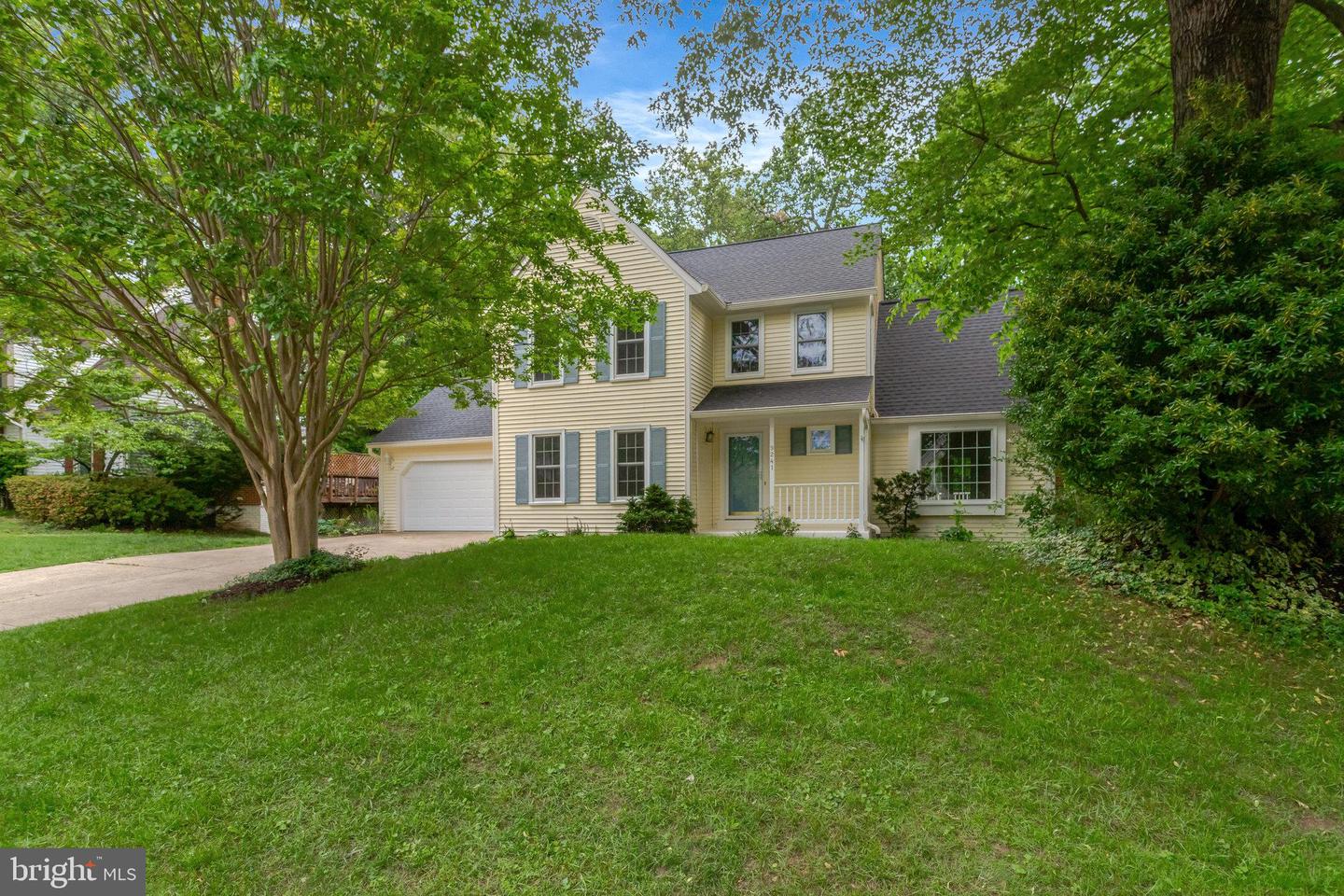 9241 NORTHEDGE DR, SPRINGFIELD, Virginia 22153, 4 Bedrooms Bedrooms, ,3 BathroomsBathrooms,Residential,For sale,9241 NORTHEDGE DR,VAFX2239164 MLS # VAFX2239164