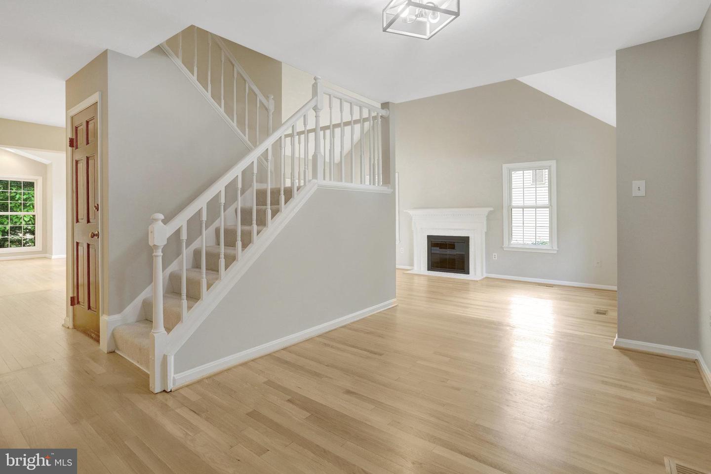9241 NORTHEDGE DR, SPRINGFIELD, Virginia 22153, 4 Bedrooms Bedrooms, ,3 BathroomsBathrooms,Residential,For sale,9241 NORTHEDGE DR,VAFX2239164 MLS # VAFX2239164