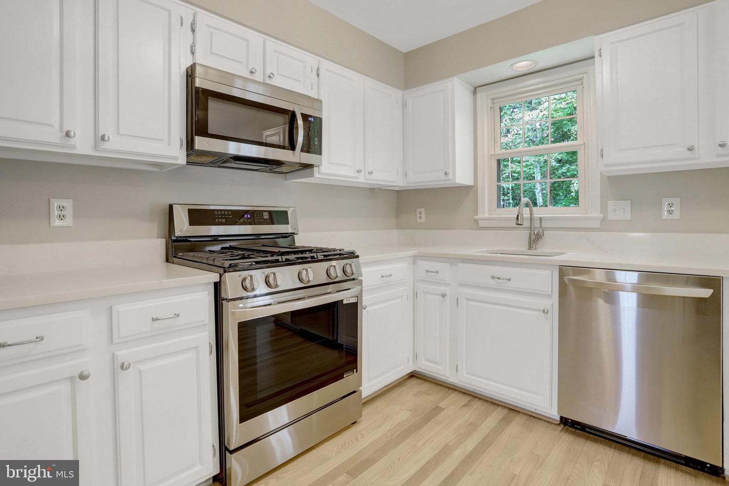 9241 NORTHEDGE DR, SPRINGFIELD, Virginia 22153, 4 Bedrooms Bedrooms, ,3 BathroomsBathrooms,Residential,For sale,9241 NORTHEDGE DR,VAFX2239164 MLS # VAFX2239164