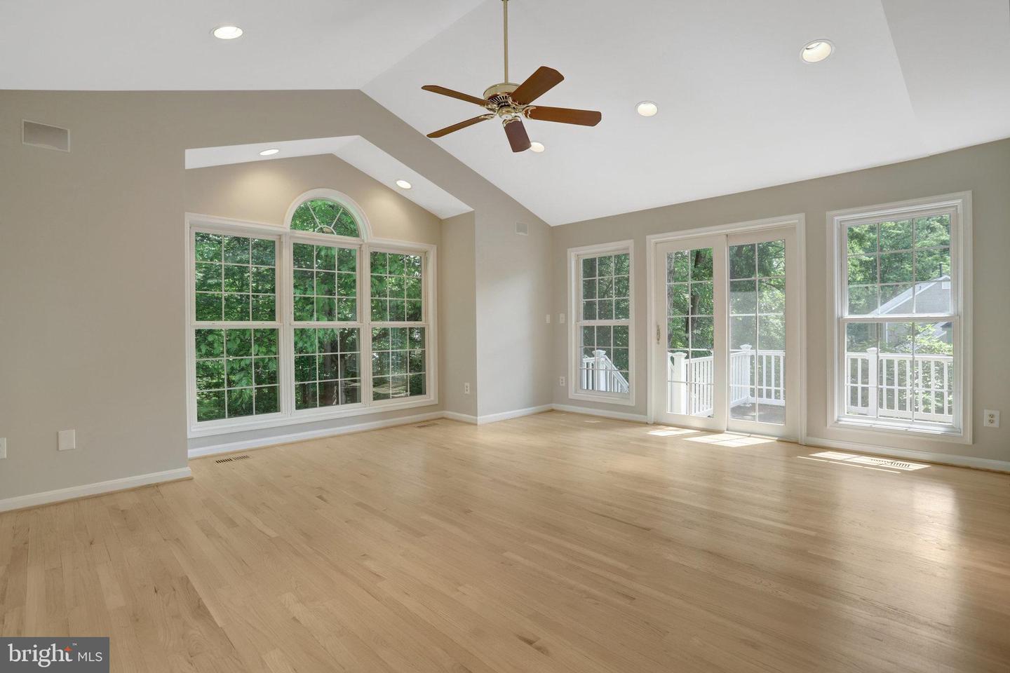 9241 NORTHEDGE DR, SPRINGFIELD, Virginia 22153, 4 Bedrooms Bedrooms, ,3 BathroomsBathrooms,Residential,For sale,9241 NORTHEDGE DR,VAFX2239164 MLS # VAFX2239164
