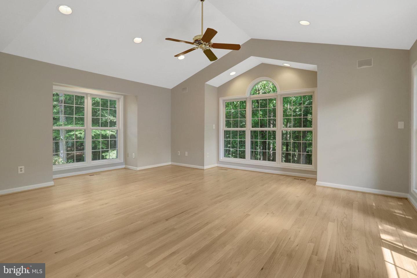9241 NORTHEDGE DR, SPRINGFIELD, Virginia 22153, 4 Bedrooms Bedrooms, ,3 BathroomsBathrooms,Residential,For sale,9241 NORTHEDGE DR,VAFX2239164 MLS # VAFX2239164