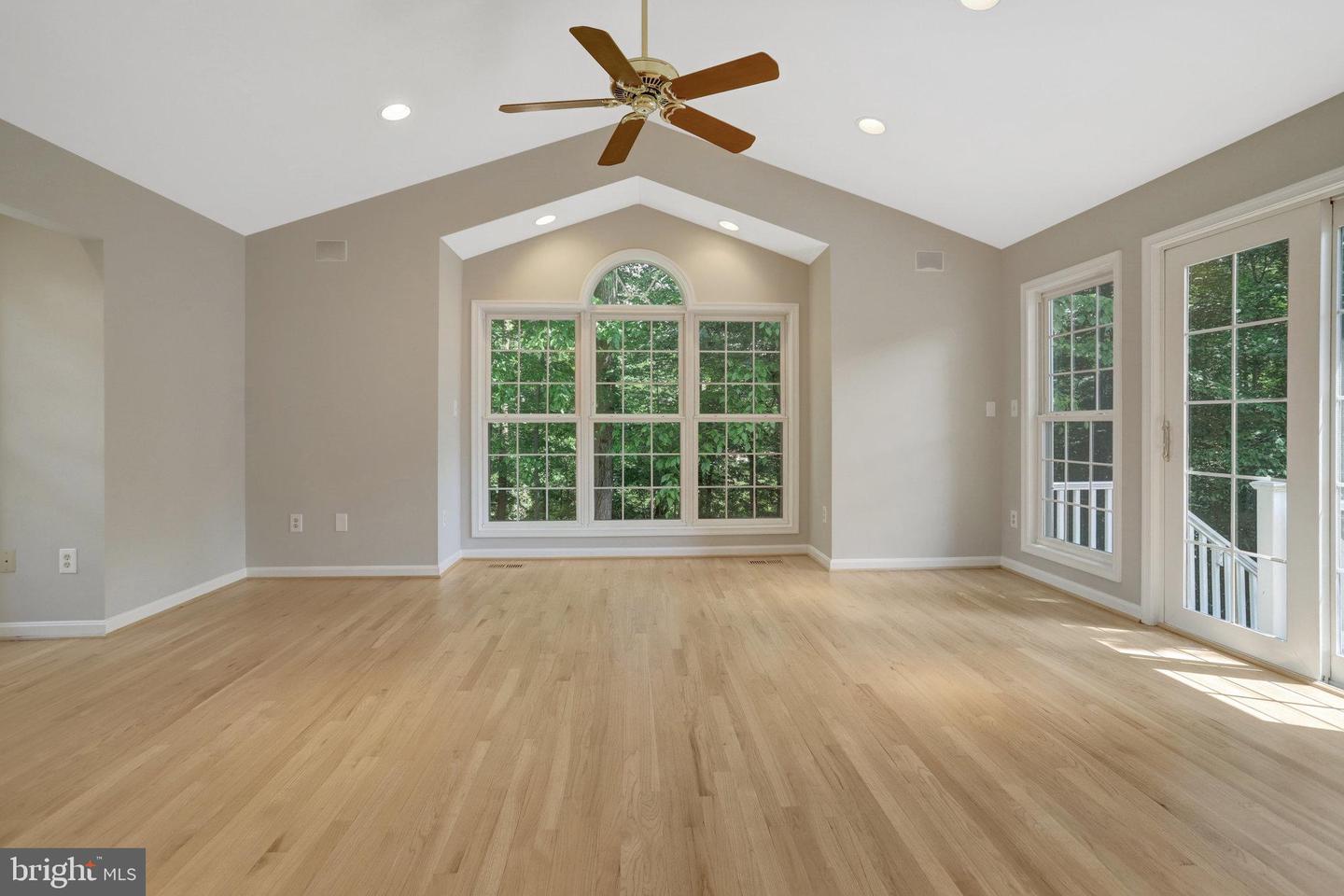 9241 NORTHEDGE DR, SPRINGFIELD, Virginia 22153, 4 Bedrooms Bedrooms, ,3 BathroomsBathrooms,Residential,For sale,9241 NORTHEDGE DR,VAFX2239164 MLS # VAFX2239164