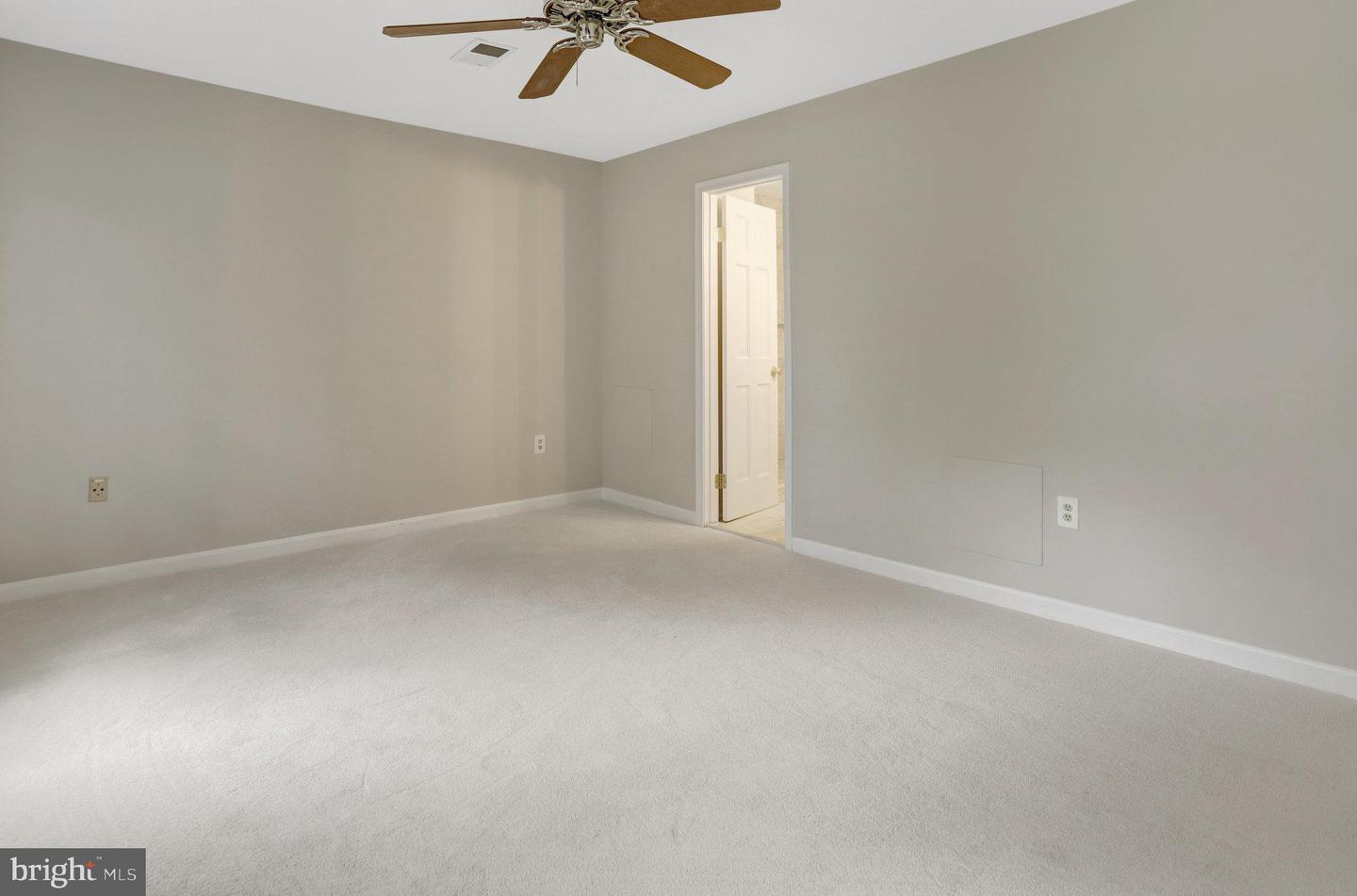 9241 NORTHEDGE DR, SPRINGFIELD, Virginia 22153, 4 Bedrooms Bedrooms, ,3 BathroomsBathrooms,Residential,For sale,9241 NORTHEDGE DR,VAFX2239164 MLS # VAFX2239164