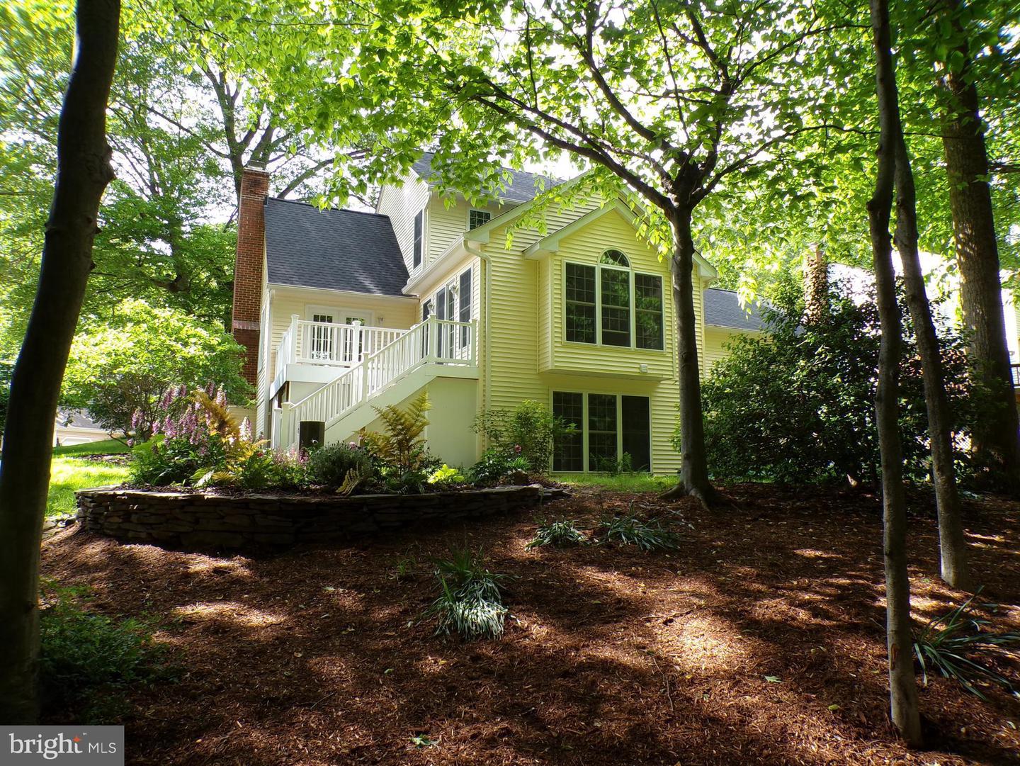9241 NORTHEDGE DR, SPRINGFIELD, Virginia 22153, 4 Bedrooms Bedrooms, ,3 BathroomsBathrooms,Residential,For sale,9241 NORTHEDGE DR,VAFX2239164 MLS # VAFX2239164