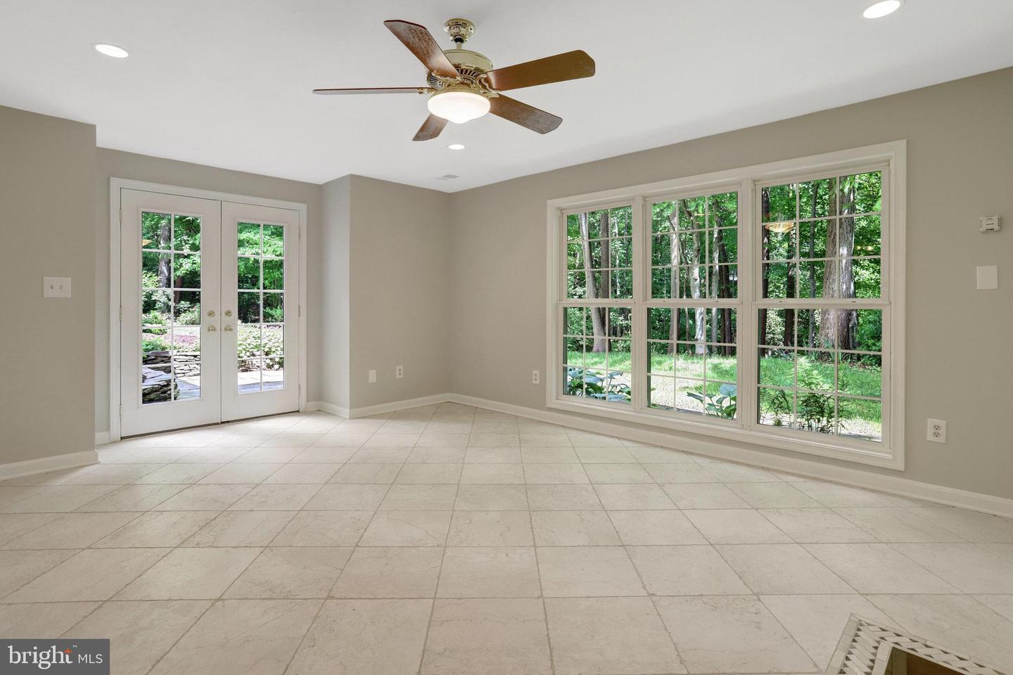 9241 NORTHEDGE DR, SPRINGFIELD, Virginia 22153, 4 Bedrooms Bedrooms, ,3 BathroomsBathrooms,Residential,For sale,9241 NORTHEDGE DR,VAFX2239164 MLS # VAFX2239164