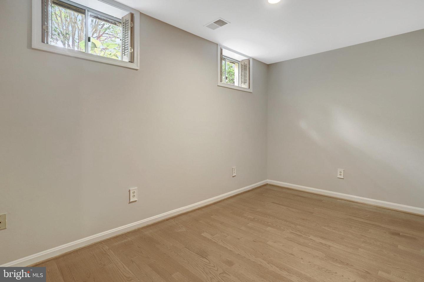 9241 NORTHEDGE DR, SPRINGFIELD, Virginia 22153, 4 Bedrooms Bedrooms, ,3 BathroomsBathrooms,Residential,For sale,9241 NORTHEDGE DR,VAFX2239164 MLS # VAFX2239164