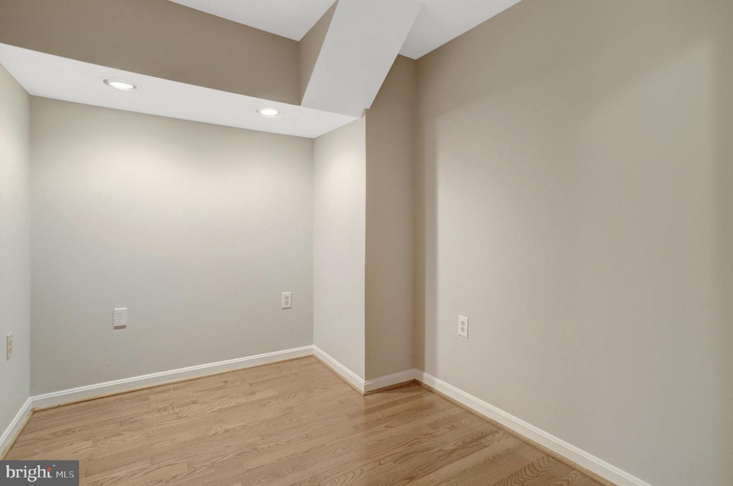 9241 NORTHEDGE DR, SPRINGFIELD, Virginia 22153, 4 Bedrooms Bedrooms, ,3 BathroomsBathrooms,Residential,For sale,9241 NORTHEDGE DR,VAFX2239164 MLS # VAFX2239164