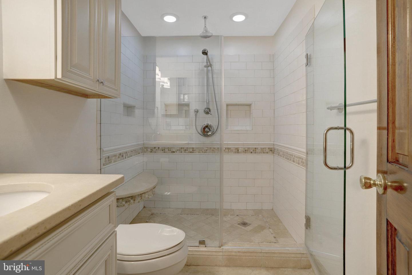 9241 NORTHEDGE DR, SPRINGFIELD, Virginia 22153, 4 Bedrooms Bedrooms, ,3 BathroomsBathrooms,Residential,For sale,9241 NORTHEDGE DR,VAFX2239164 MLS # VAFX2239164