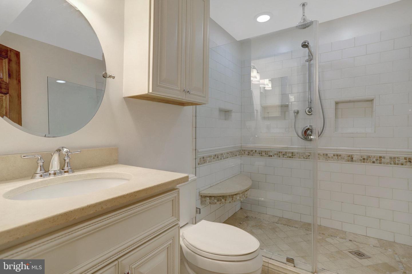 9241 NORTHEDGE DR, SPRINGFIELD, Virginia 22153, 4 Bedrooms Bedrooms, ,3 BathroomsBathrooms,Residential,For sale,9241 NORTHEDGE DR,VAFX2239164 MLS # VAFX2239164