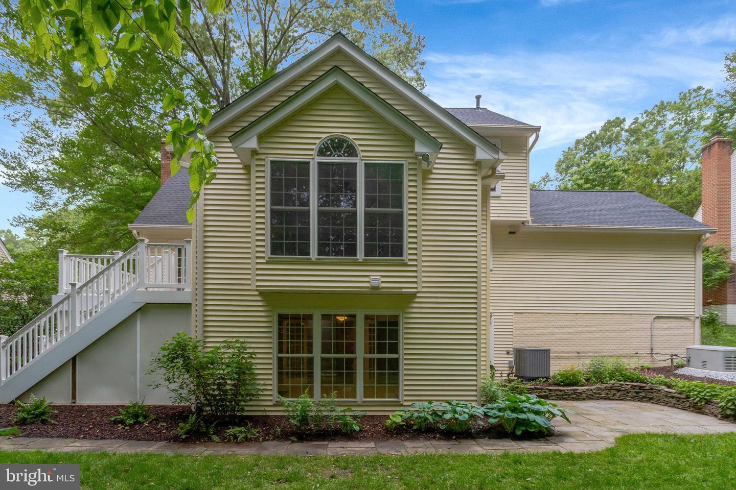 9241 NORTHEDGE DR, SPRINGFIELD, Virginia 22153, 4 Bedrooms Bedrooms, ,3 BathroomsBathrooms,Residential,For sale,9241 NORTHEDGE DR,VAFX2239164 MLS # VAFX2239164