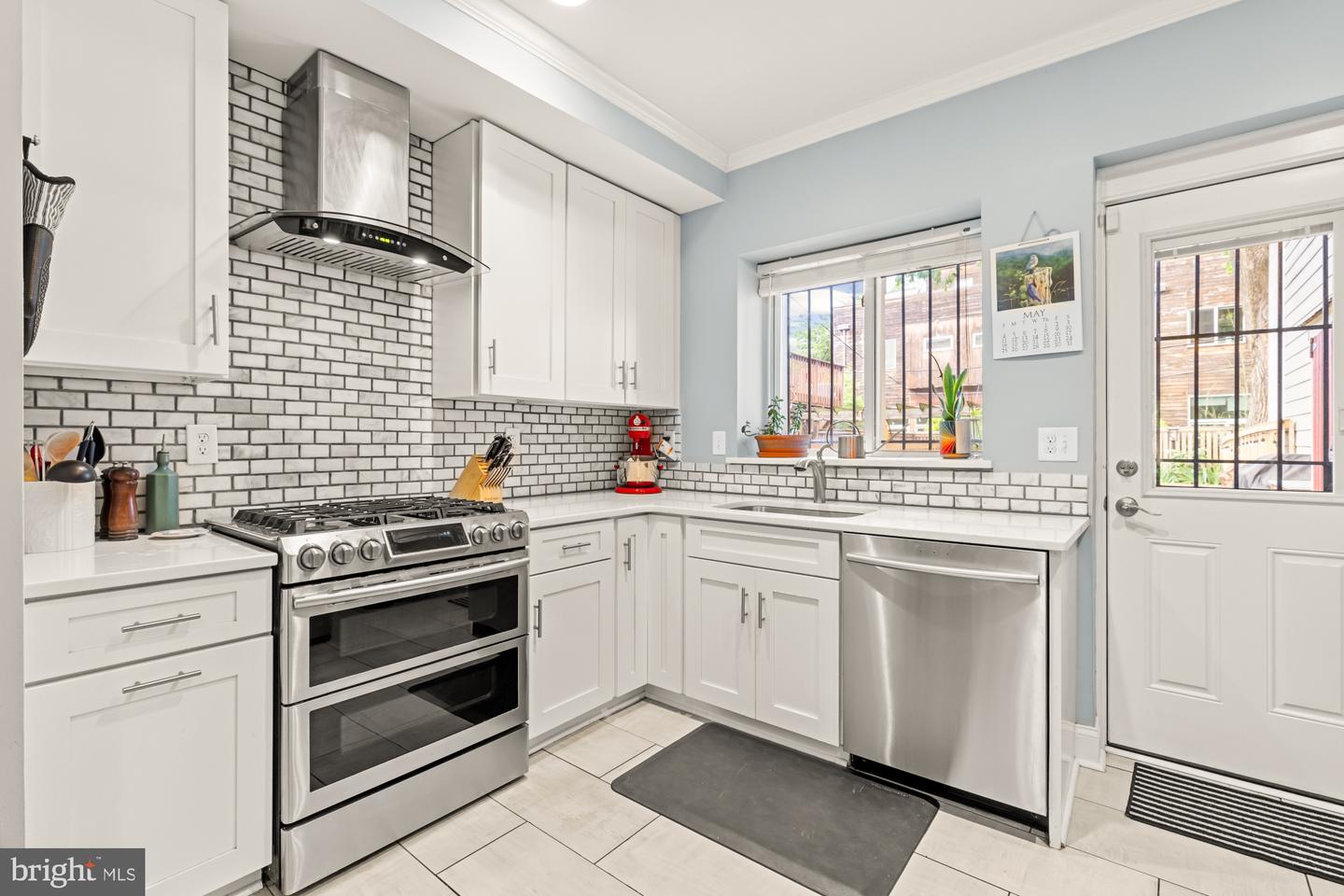 447 M ST NW, WASHINGTON, District Of Columbia 20001, 3 Bedrooms Bedrooms, ,3 BathroomsBathrooms,Residential,For sale,447 M ST NW,DCDC2199830 MLS # DCDC2199830
