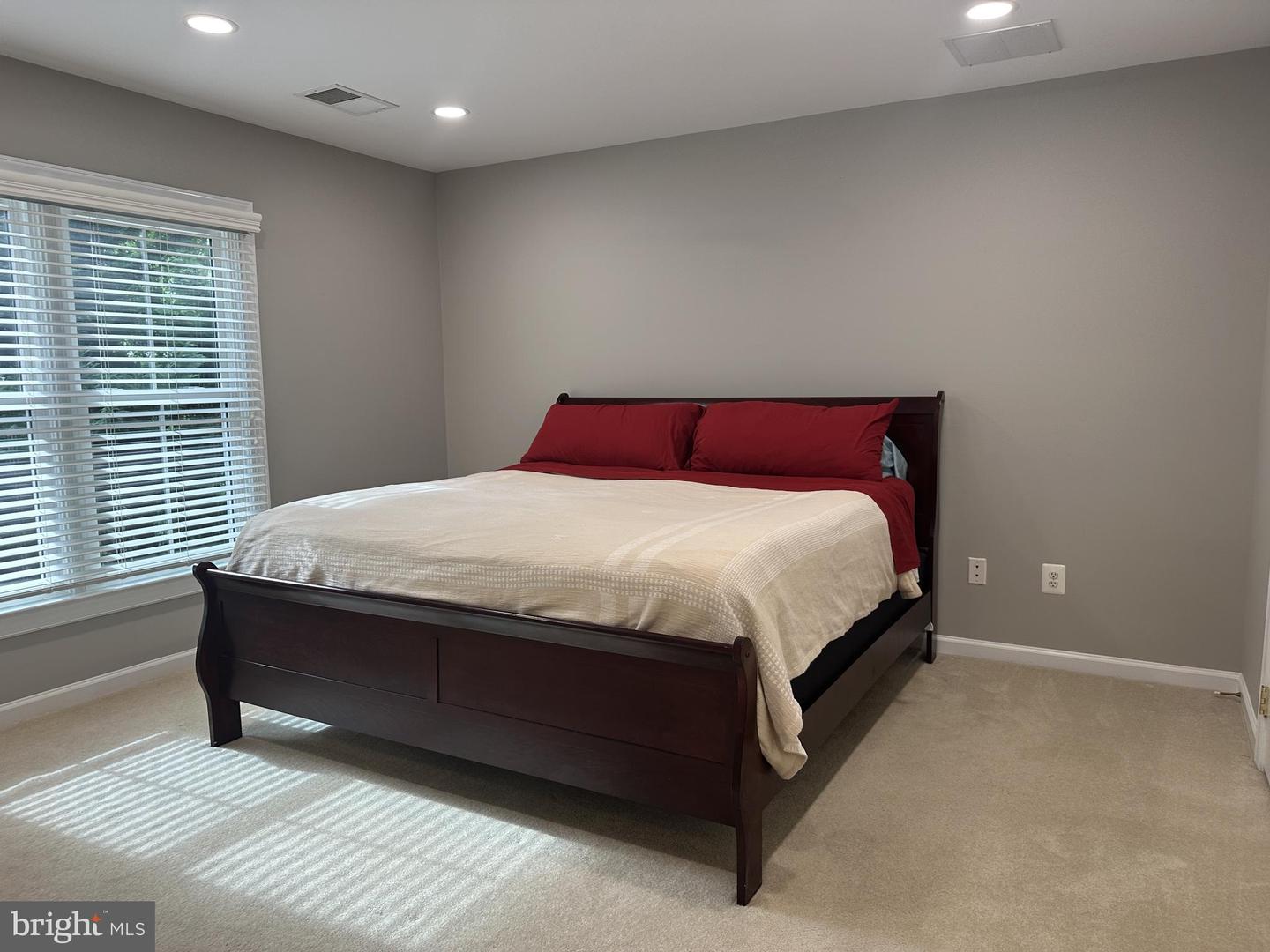 93 HERON LN, OCCOQUAN, Virginia 22125, 4 Bedrooms Bedrooms, ,3 BathroomsBathrooms,Residential,For sale,93 HERON LN,VAPW2094362 MLS # VAPW2094362