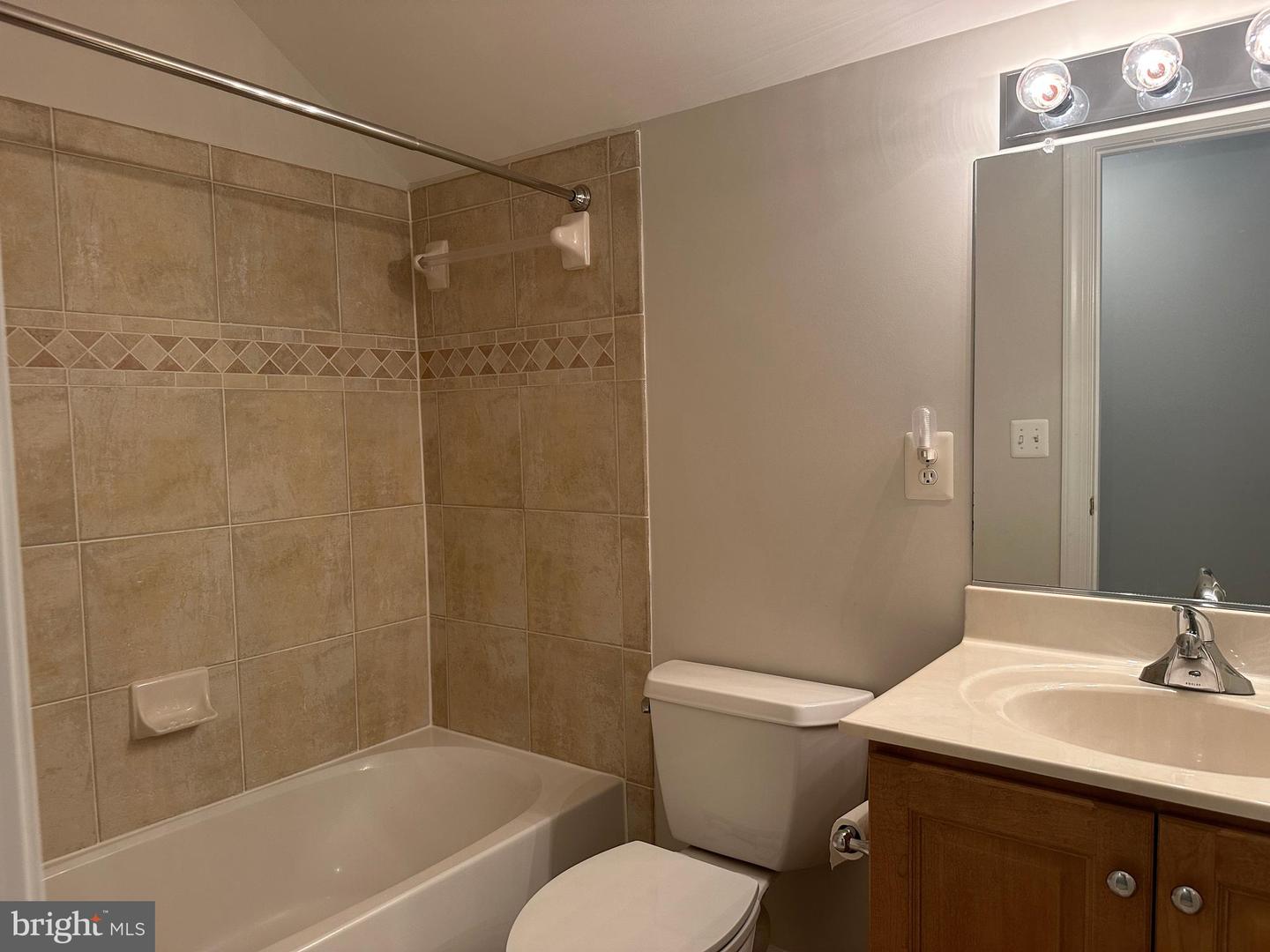 93 HERON LN, OCCOQUAN, Virginia 22125, 4 Bedrooms Bedrooms, ,3 BathroomsBathrooms,Residential,For sale,93 HERON LN,VAPW2094362 MLS # VAPW2094362