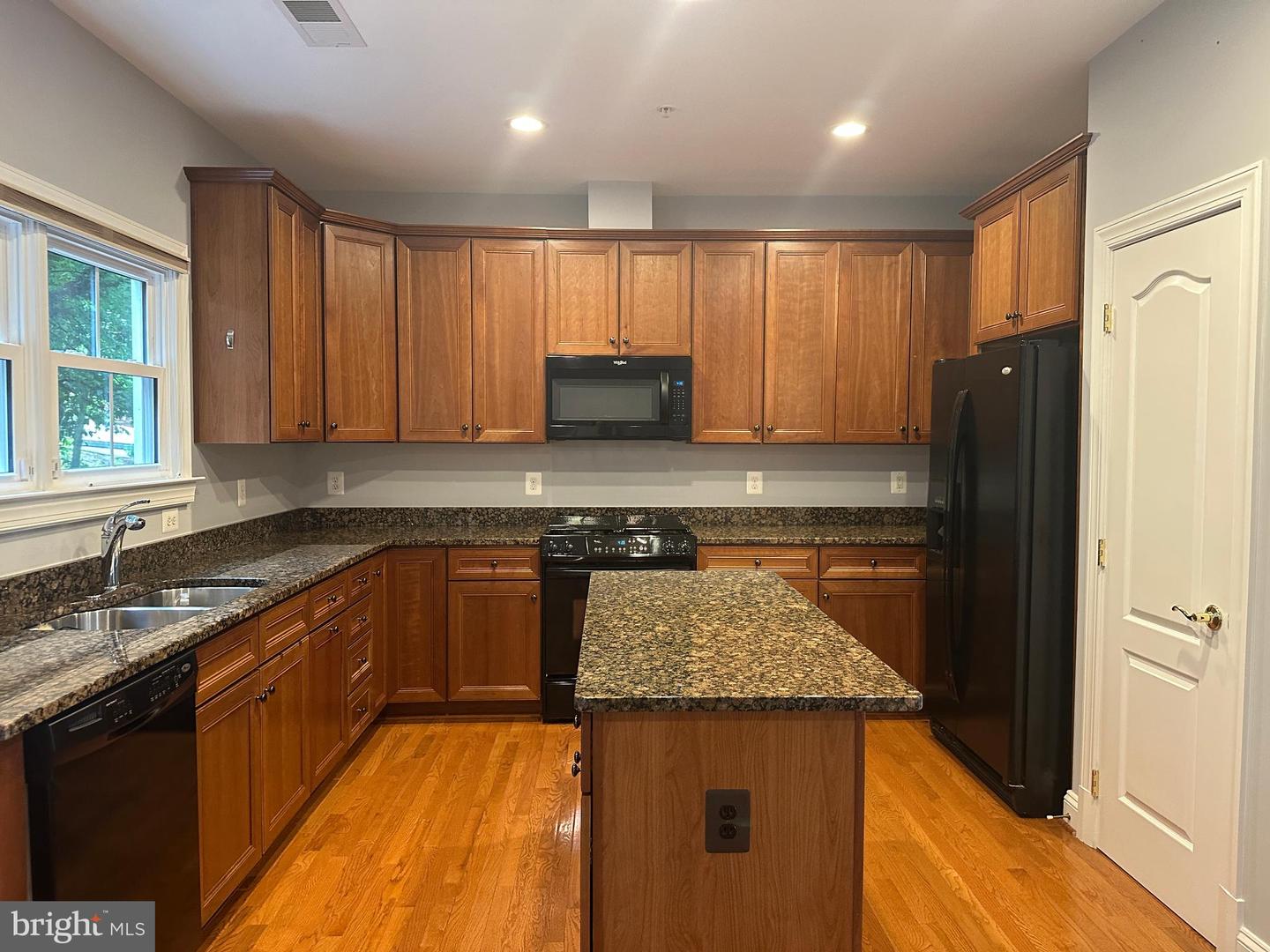 93 HERON LN, OCCOQUAN, Virginia 22125, 4 Bedrooms Bedrooms, ,3 BathroomsBathrooms,Residential,For sale,93 HERON LN,VAPW2094362 MLS # VAPW2094362