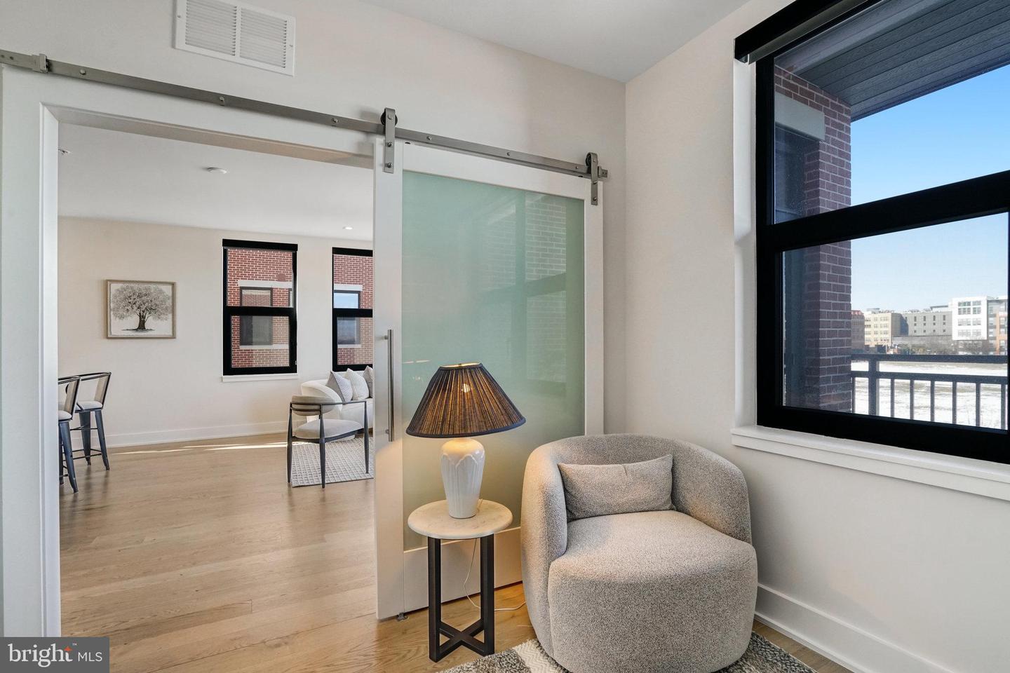 737 SWANN AVE #302, ALEXANDRIA, Virginia 22301, 2 Bedrooms Bedrooms, ,2 BathroomsBathrooms,Residential,For sale,737 SWANN AVE #302,VAAX2045130 MLS # VAAX2045130