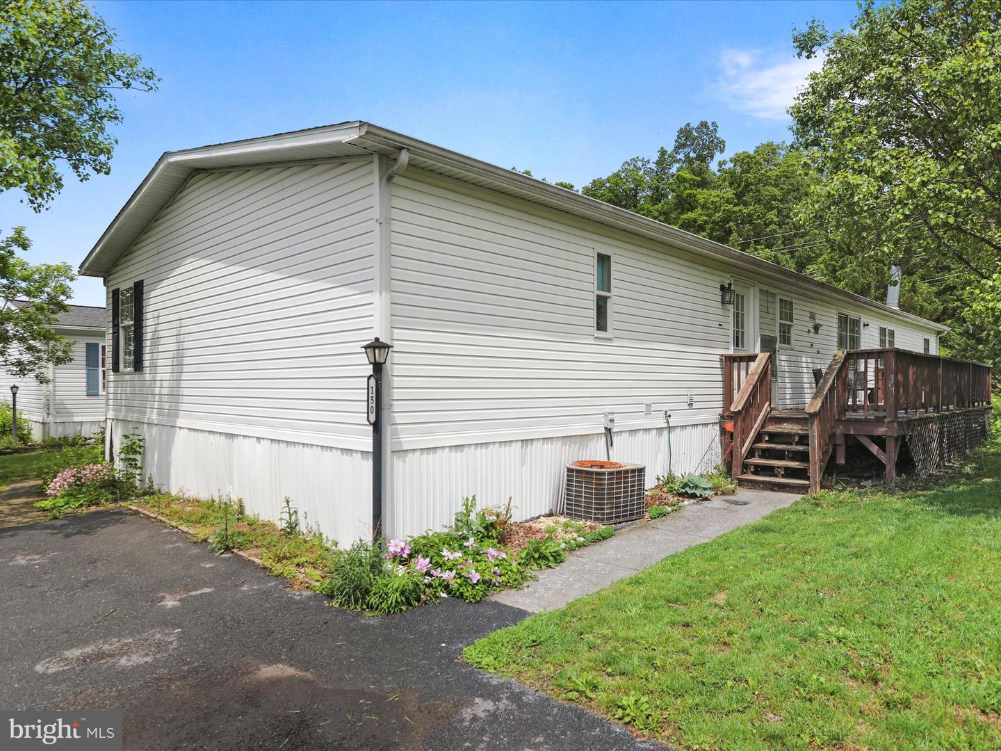 150 FIDDLER AVE, WINCHESTER, Virginia 22603, 4 Bedrooms Bedrooms, ,2 BathroomsBathrooms,Residential,For sale,150 FIDDLER AVE,VAFV2034018 MLS # VAFV2034018