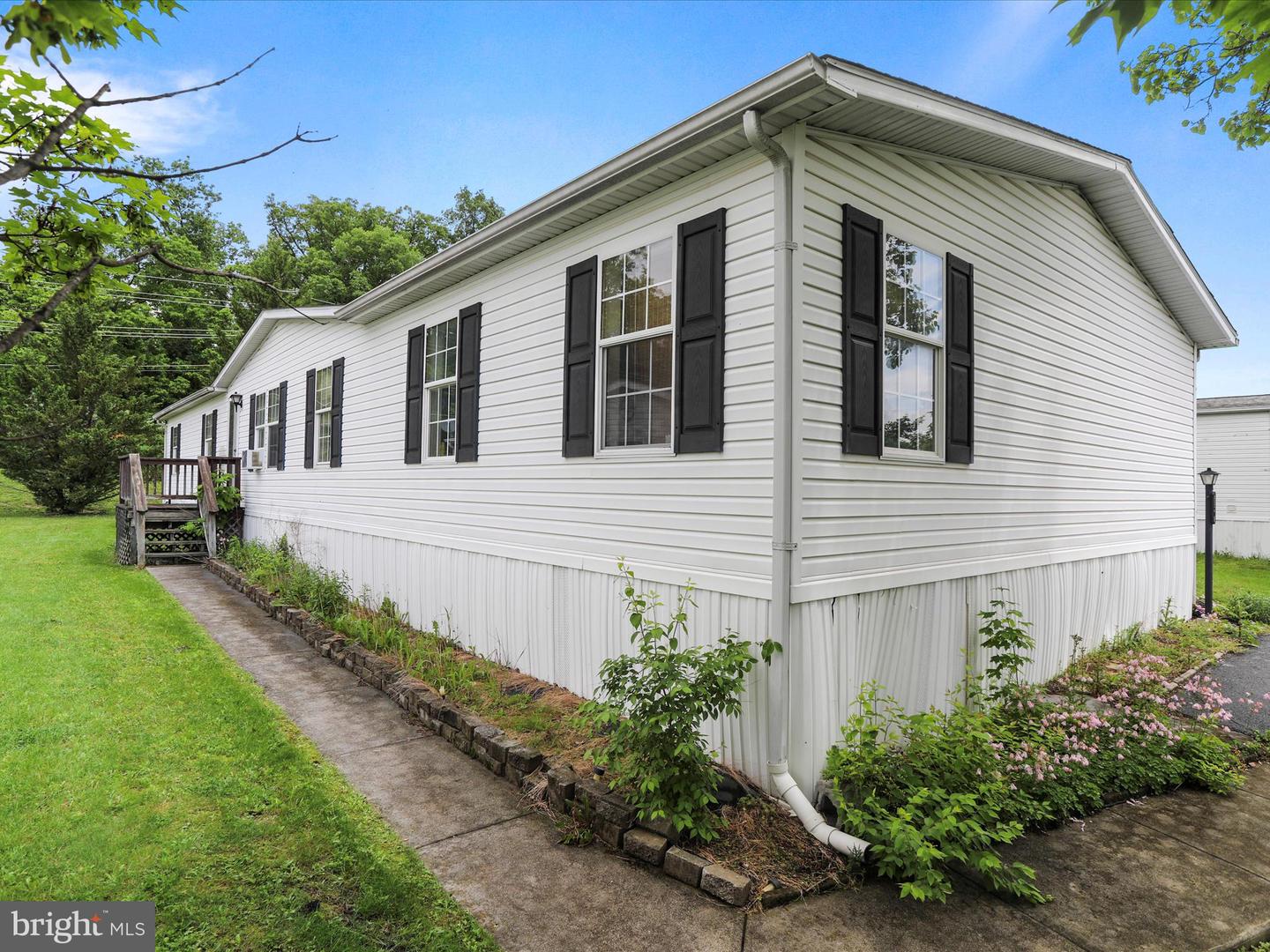 150 FIDDLER AVE, WINCHESTER, Virginia 22603, 4 Bedrooms Bedrooms, ,2 BathroomsBathrooms,Residential,For sale,150 FIDDLER AVE,VAFV2034018 MLS # VAFV2034018