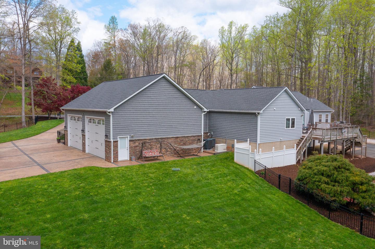 264 HOLLY BERRY RD, FREDERICKSBURG, Virginia 22406, 3 Bedrooms Bedrooms, ,3 BathroomsBathrooms,Residential,For sale,264 HOLLY BERRY RD,VAST2038656 MLS # VAST2038656