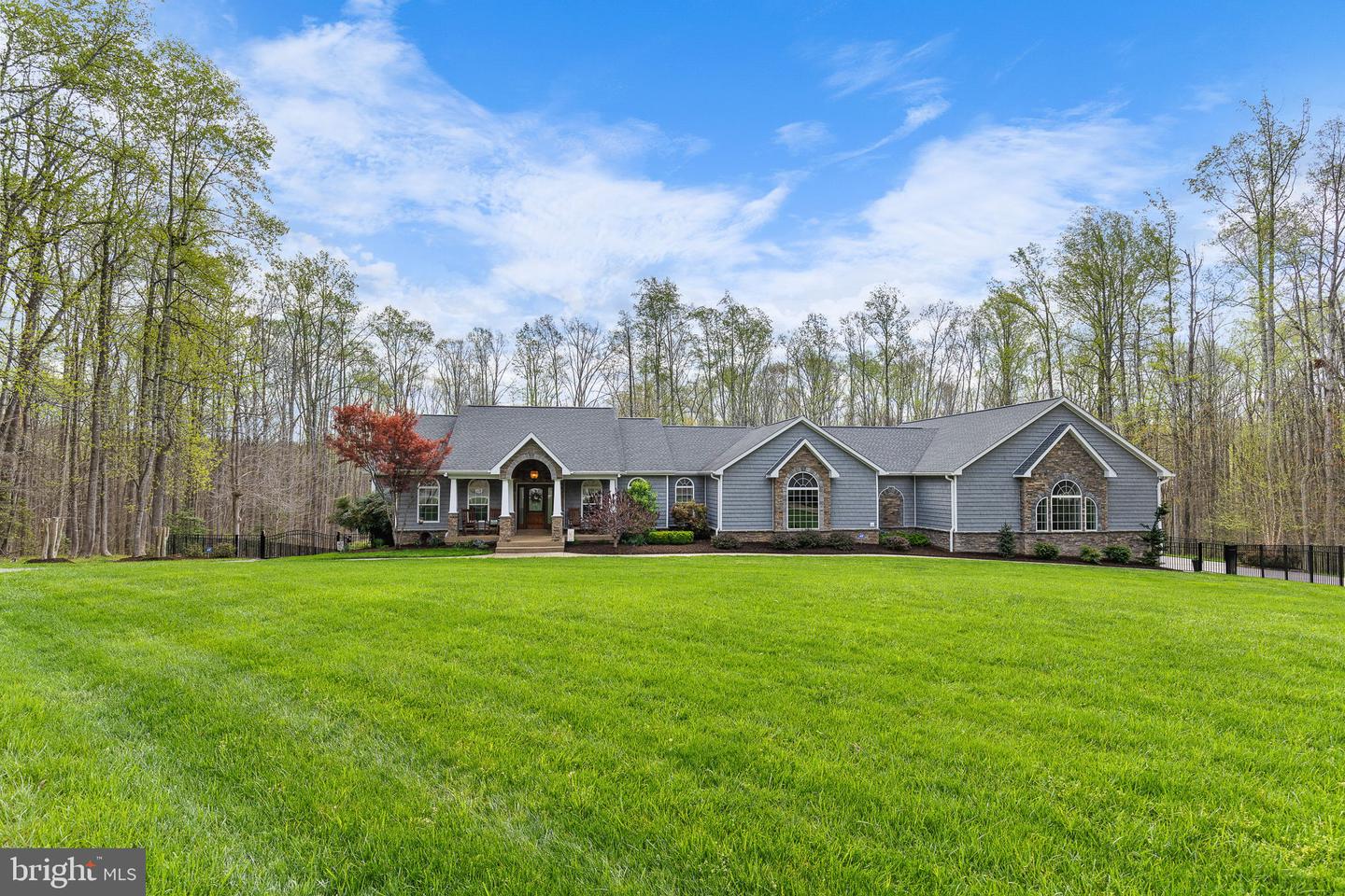 264 HOLLY BERRY RD, FREDERICKSBURG, Virginia 22406, 3 Bedrooms Bedrooms, ,3 BathroomsBathrooms,Residential,For sale,264 HOLLY BERRY RD,VAST2038656 MLS # VAST2038656