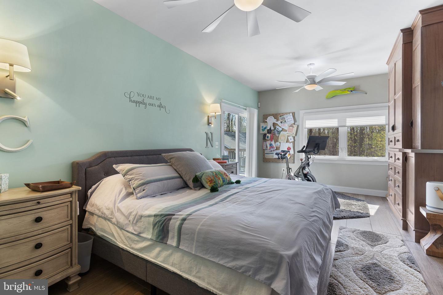 264 HOLLY BERRY RD, FREDERICKSBURG, Virginia 22406, 3 Bedrooms Bedrooms, ,3 BathroomsBathrooms,Residential,For sale,264 HOLLY BERRY RD,VAST2038656 MLS # VAST2038656
