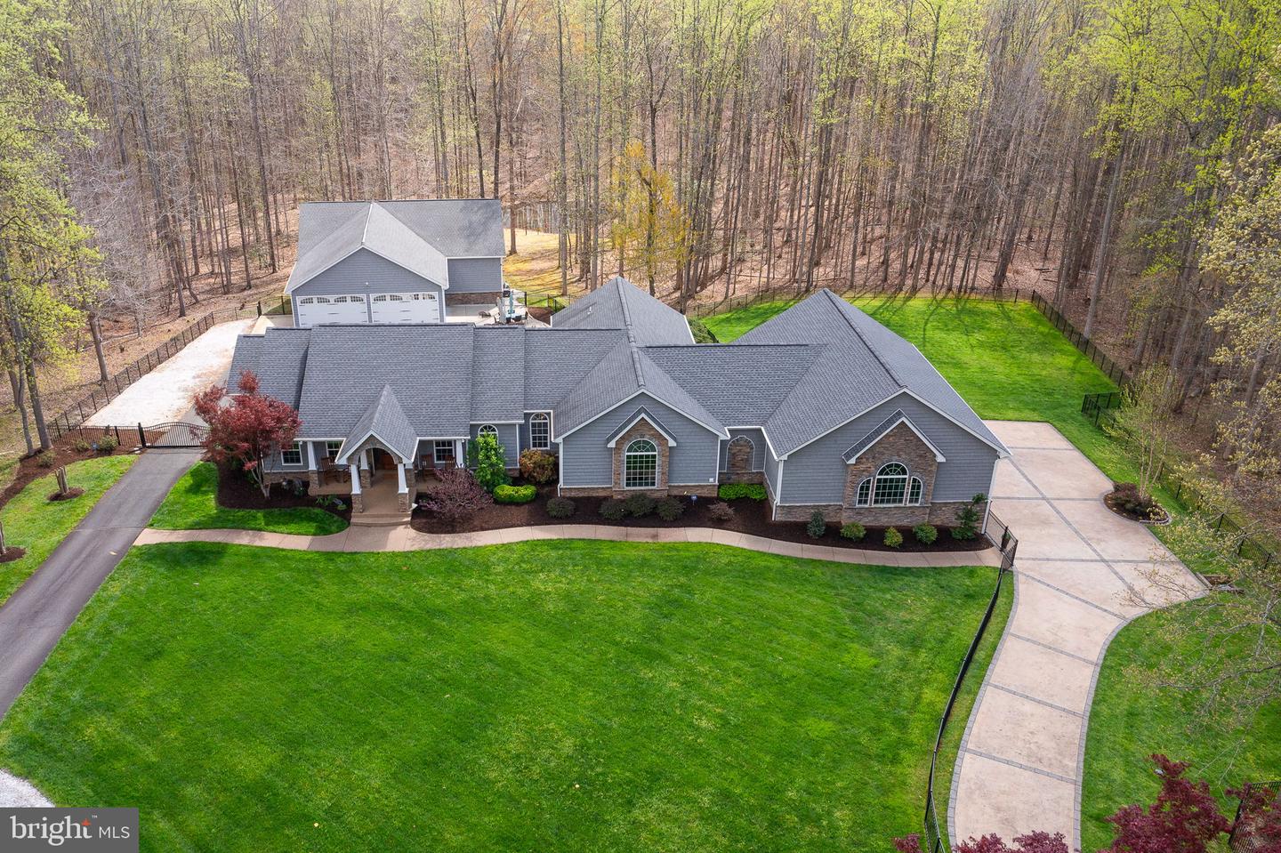 264 HOLLY BERRY RD, FREDERICKSBURG, Virginia 22406, 3 Bedrooms Bedrooms, ,3 BathroomsBathrooms,Residential,For sale,264 HOLLY BERRY RD,VAST2038656 MLS # VAST2038656