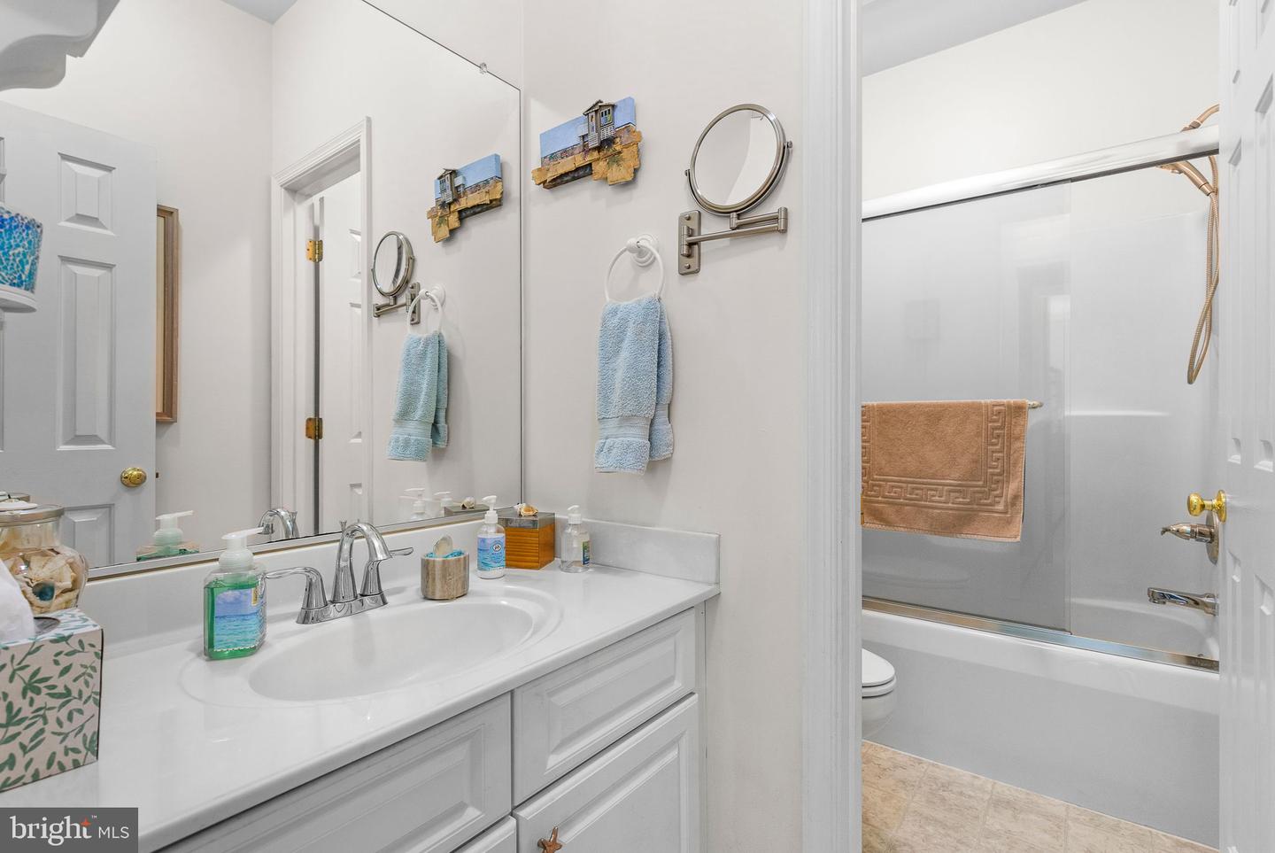 264 HOLLY BERRY RD, FREDERICKSBURG, Virginia 22406, 3 Bedrooms Bedrooms, ,3 BathroomsBathrooms,Residential,For sale,264 HOLLY BERRY RD,VAST2038656 MLS # VAST2038656