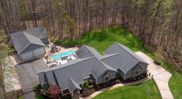 264 HOLLY BERRY RD, FREDERICKSBURG, Virginia 22406, 3 Bedrooms Bedrooms, ,3 BathroomsBathrooms,Residential,For sale,264 HOLLY BERRY RD,VAST2038656 MLS # VAST2038656