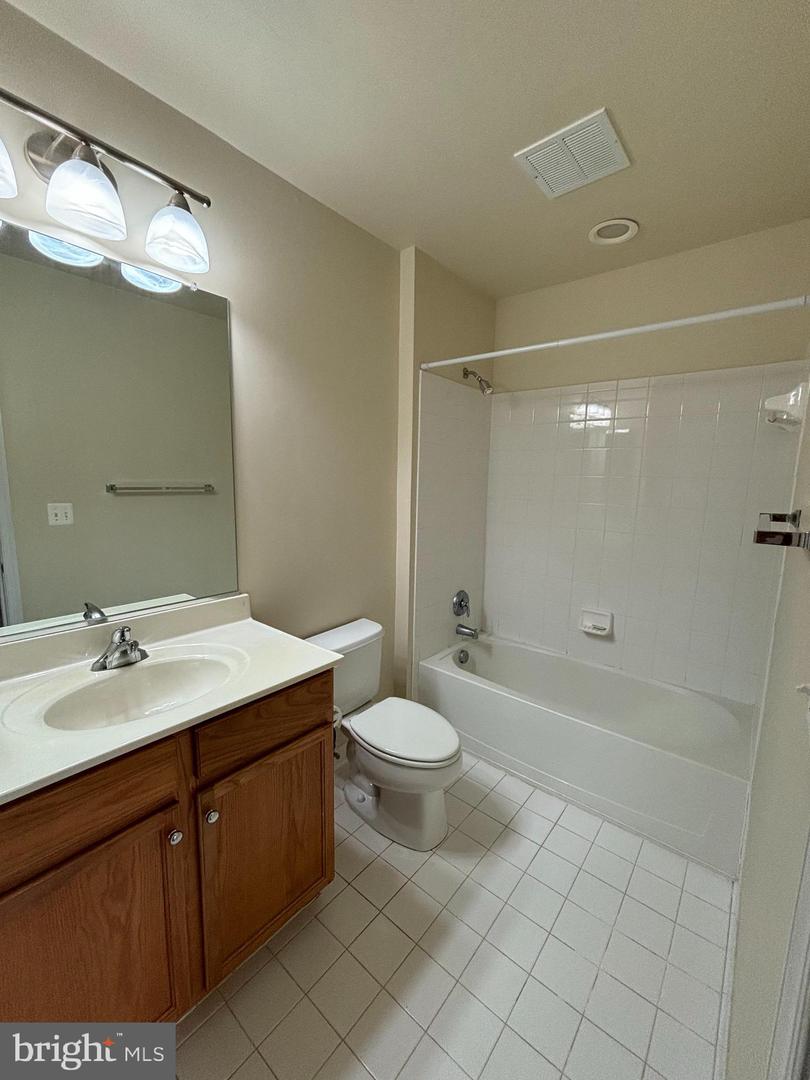 2903 SAINTSBURY PLZ #310, FAIRFAX, Virginia 22031, 2 Bedrooms Bedrooms, ,2 BathroomsBathrooms,Residential,For sale,2903 SAINTSBURY PLZ #310,VAFX2239522 MLS # VAFX2239522