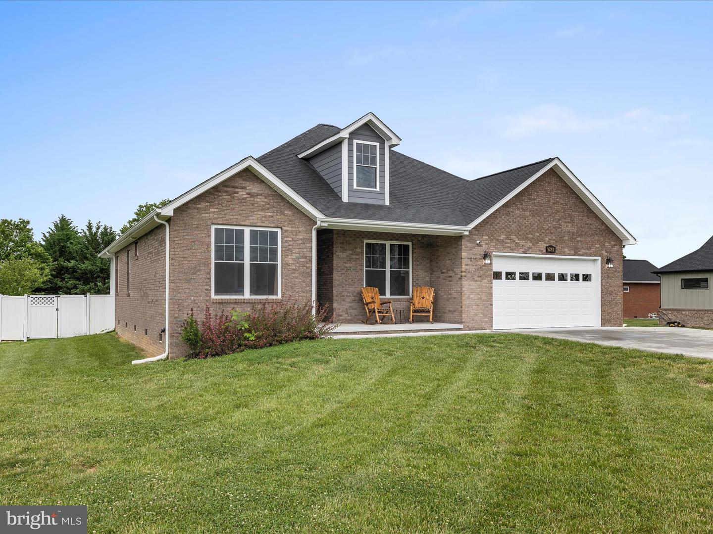9242 MCGAHEYSVILLE RD, MC GAHEYSVILLE, Virginia 22840, 3 Bedrooms Bedrooms, ,2 BathroomsBathrooms,Residential,For sale,9242 MCGAHEYSVILLE RD,VARO2002276 MLS # VARO2002276