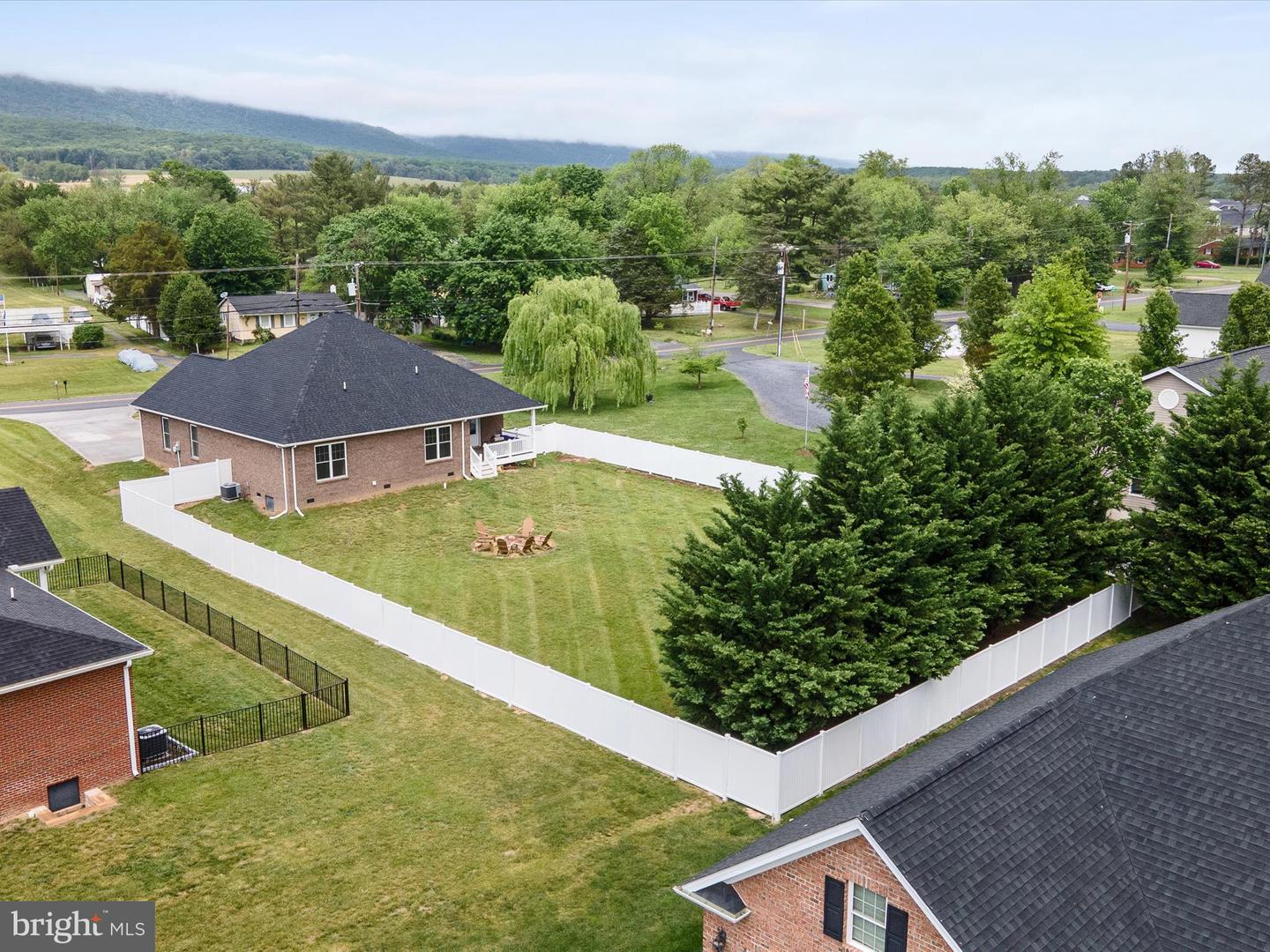 9242 MCGAHEYSVILLE RD, MC GAHEYSVILLE, Virginia 22840, 3 Bedrooms Bedrooms, ,2 BathroomsBathrooms,Residential,For sale,9242 MCGAHEYSVILLE RD,VARO2002276 MLS # VARO2002276